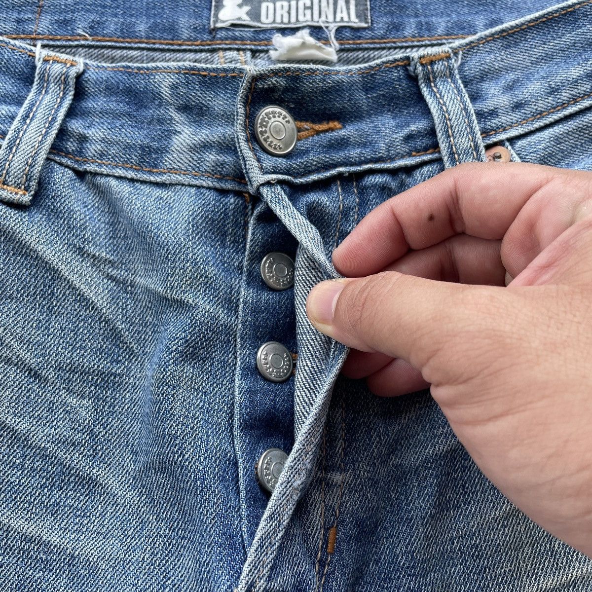 Japanese Brand × Jean Vintage Japanese Faded Fly Button Jeans Denim Pants W32 Size US 32 / EU 48 - 7 Thumbnail