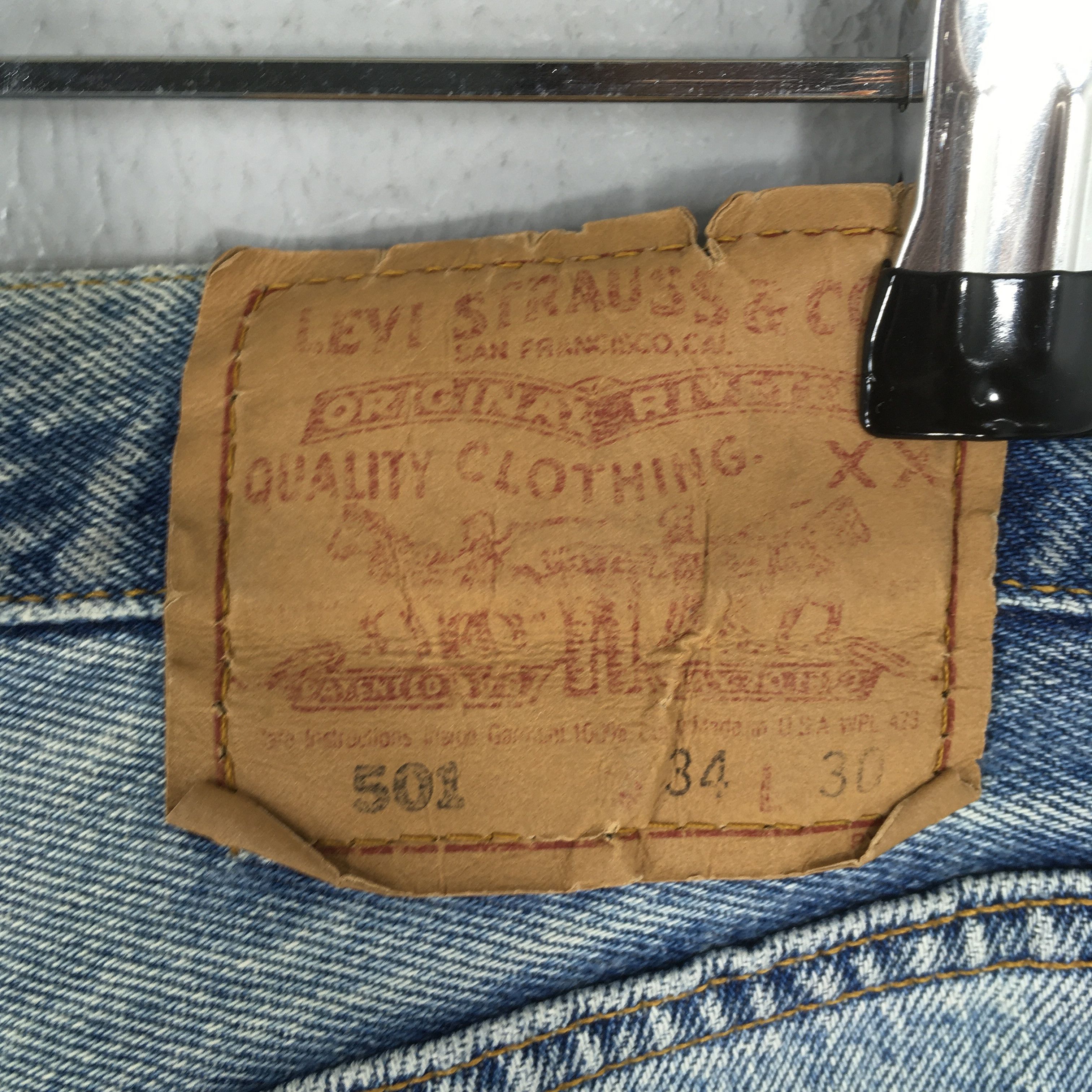 Levi's Size 31x29 Vintage 90s Levi's 501 Faded Dirty Jeans S358 Size US 31 - 10 Thumbnail