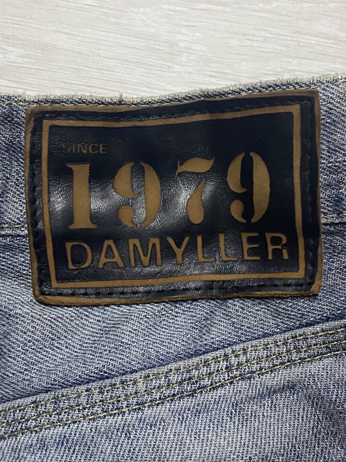 Vintage Vintage Damyller 1979 Brazil Faded Wash Loose Jeans Size US 30 / EU 46 - 12 Thumbnail
