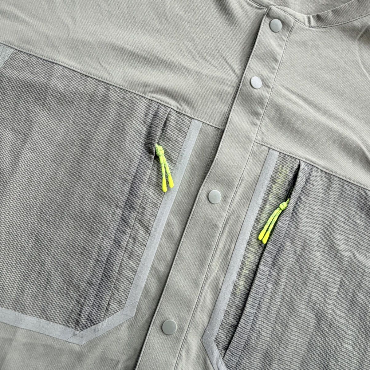 Lululemon Lululemon Water Repellent Hiking Shirt Men Size 2XL Blade Size US XXL / EU 58 / 5 - 3 Thumbnail