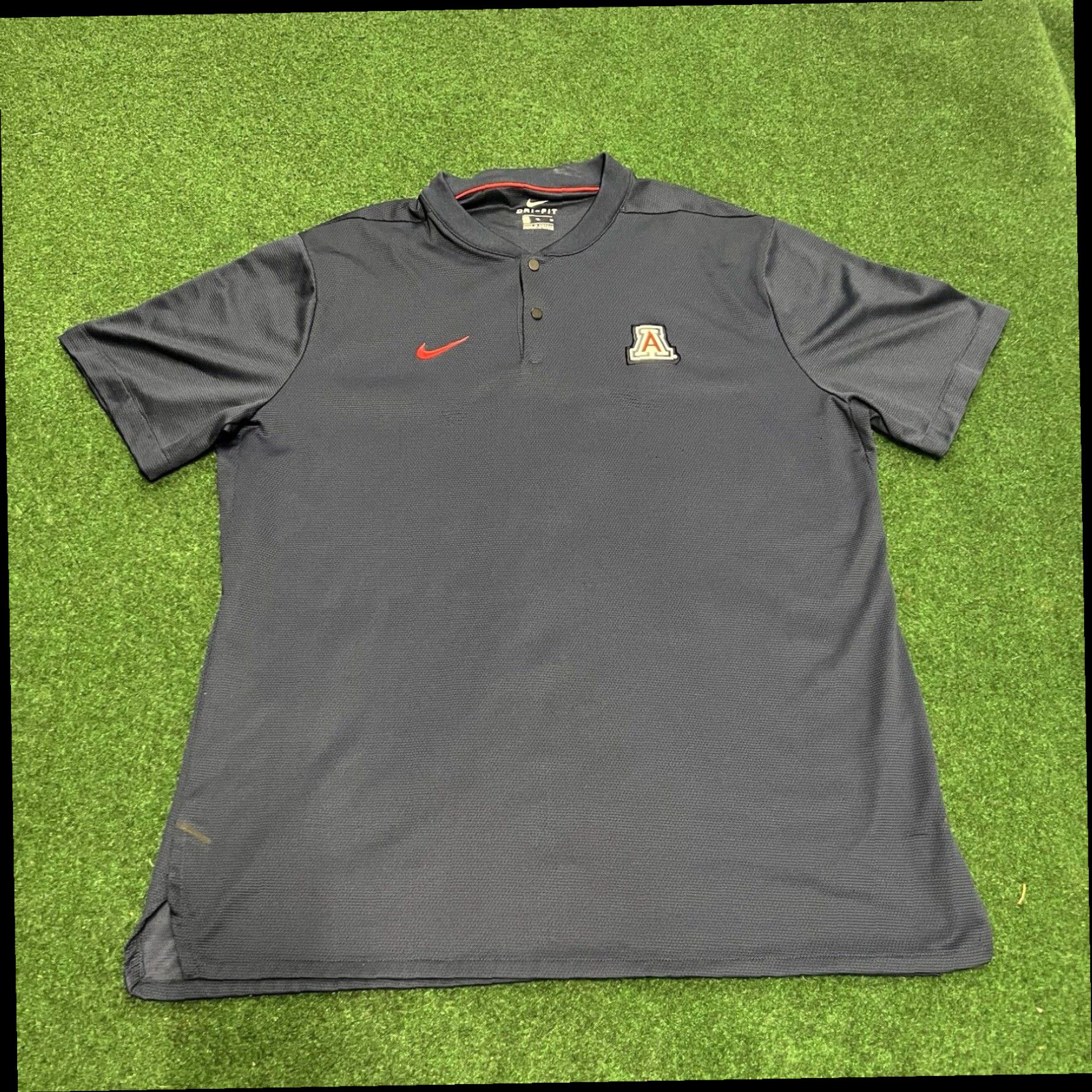 Nike University of Arizona Wildcats Shirt Mens XL Nike Dri Fit Short Sleeve Team Issu Size US XL / EU 56 / 4 - 1 Thumbnail