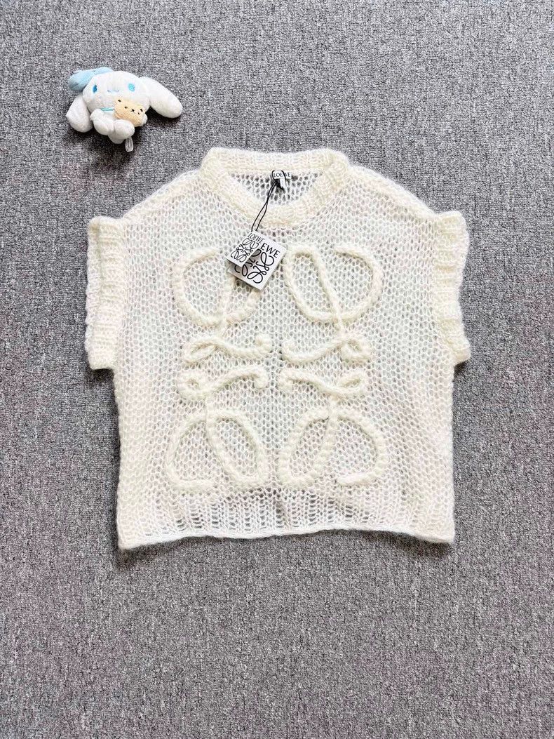 Loewe LOEWE White embroidered logo knit vest Size XS / US 0-2 / IT 36-38 - 1 Thumbnail