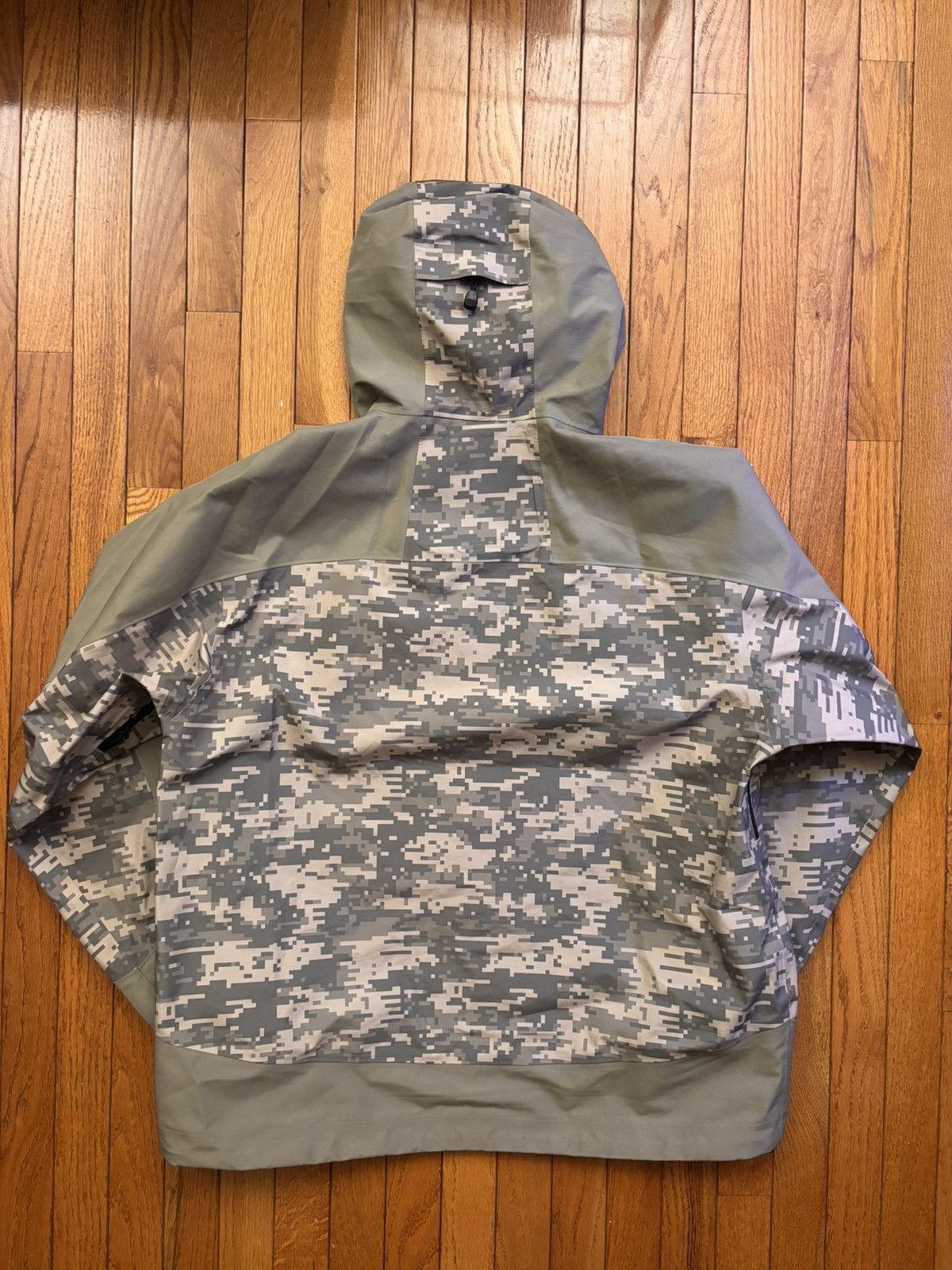 Goretex × Stussy Stussy GORE-TEX Guide Shell Digi Camo Size US L / EU 52-54 / 3 - 2 Thumbnail