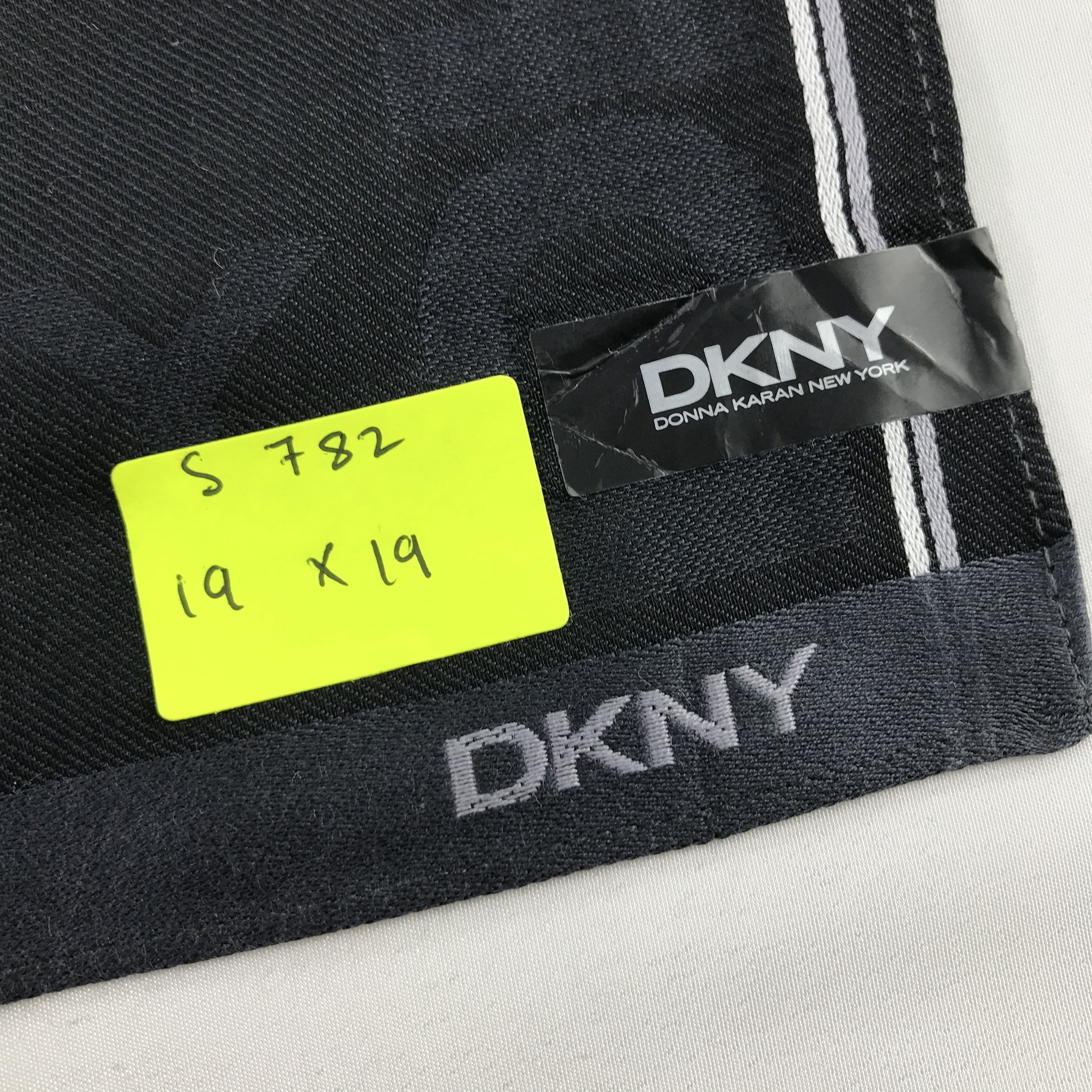 DKNY × Vintage DKNY Bandana / Handkerchief / Neckerchief - S782 Size ONE SIZE - 5 Thumbnail