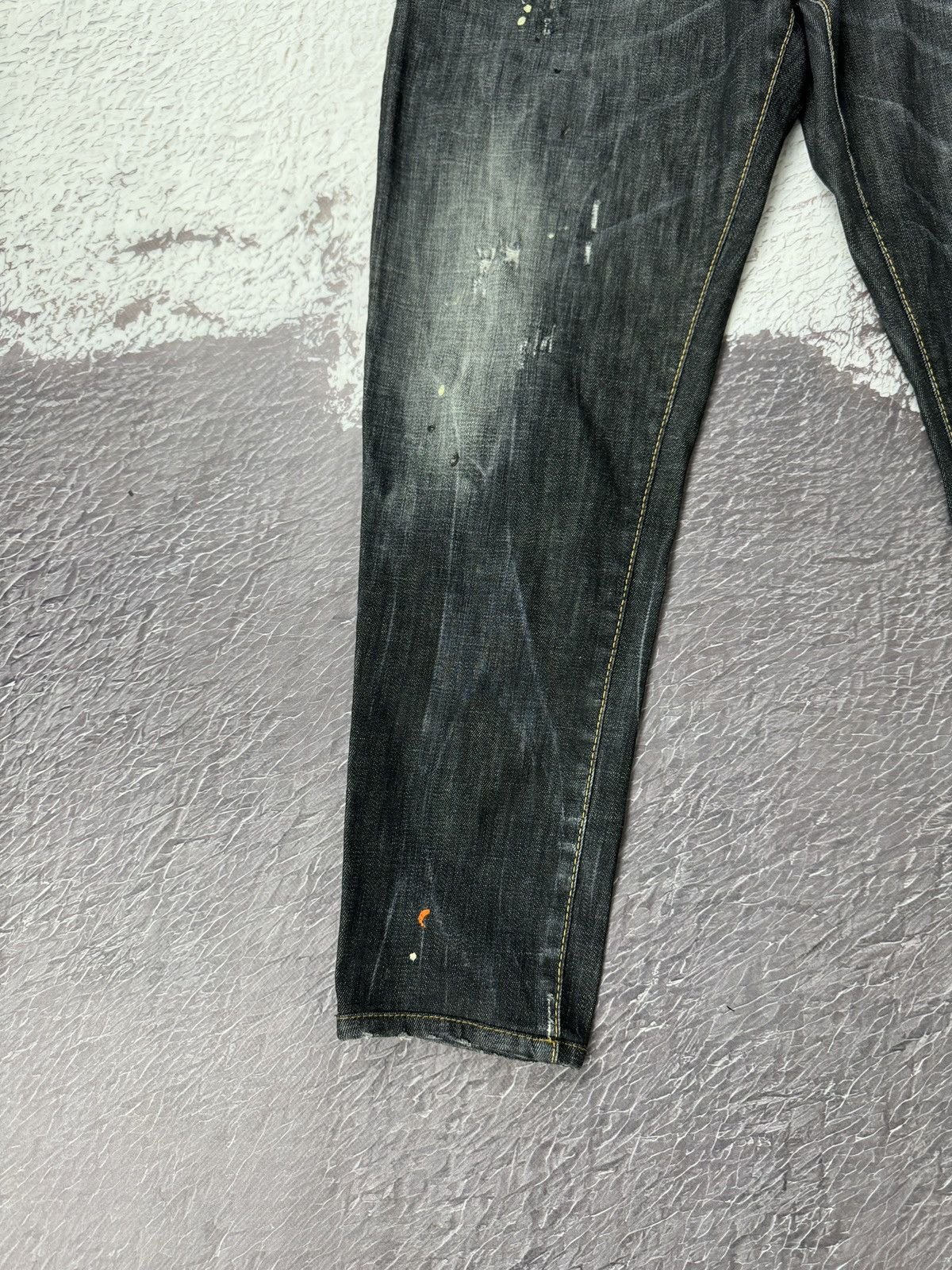 Dsquared2 Dsquared2 black distressed faded painted cropped jeans skiny Size US 34 / EU 50 - 4 Thumbnail