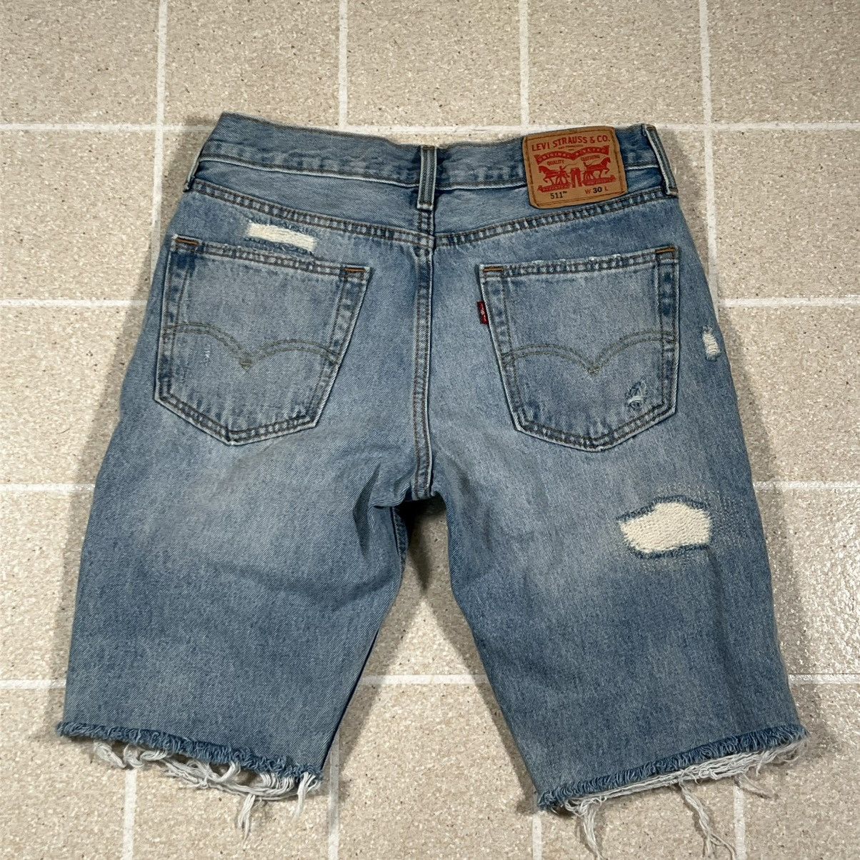 Levi's Levi's 511 Light Blue Distressed Denim Shorts sz 28 Jorts Size US 28 / EU 44 - 3 Thumbnail