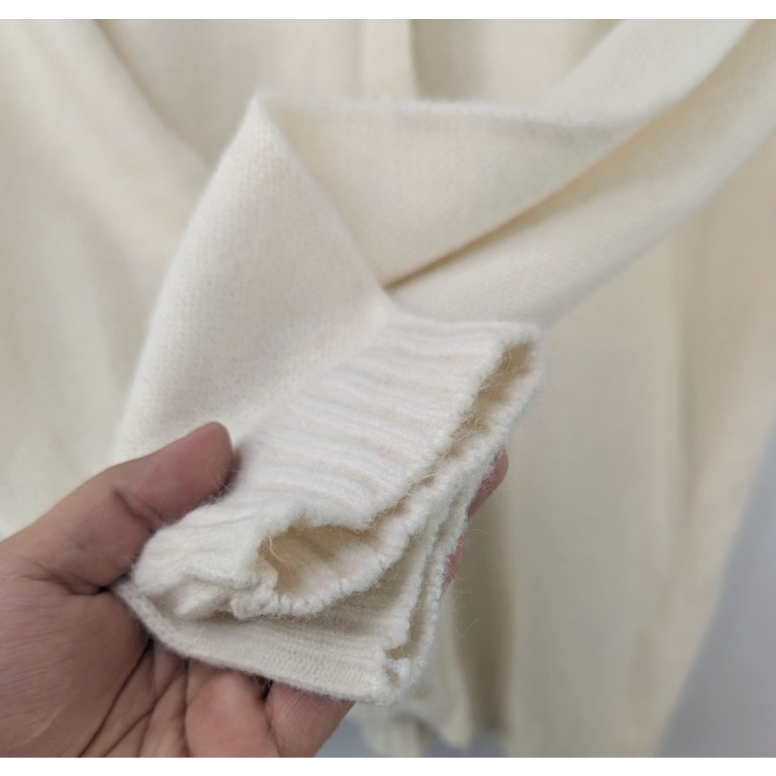 Vintage Vtg Jolie Knitwear Cardigan Womens S/M Ivory orlon acrylic Retro Hippie 60s 70s Mens Womens Girls Size S / US 4 / IT 40 - 3 Thumbnail
