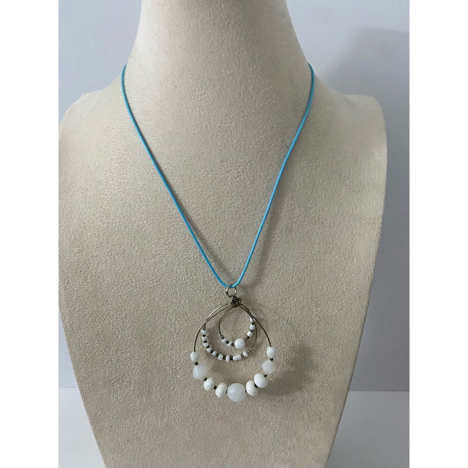 Other white bead pendant necklace Size ONE SIZE - 1 Thumbnail