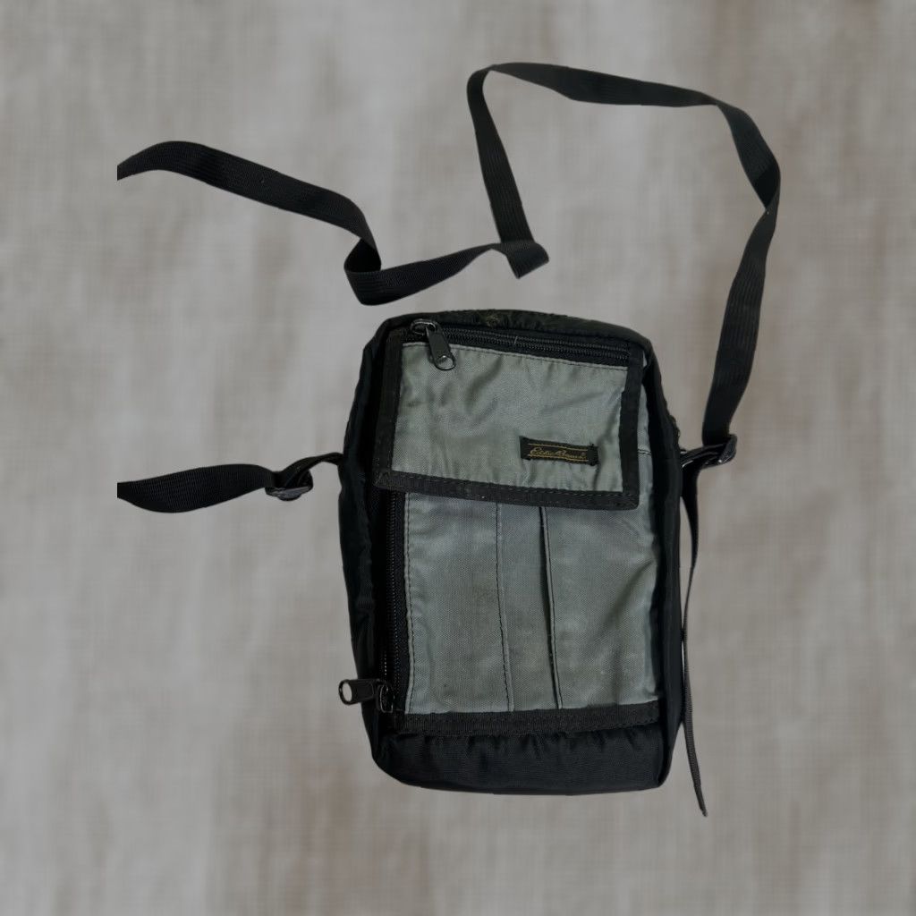 Eddie Bauer VINTAGE Eddie Bauer Crossbody Bag Small Women Gray Nylon 9x5x1 Crossbody Bag Gray Womens Small Retro 90s? Size ONE SIZE - 1 Thumbnail