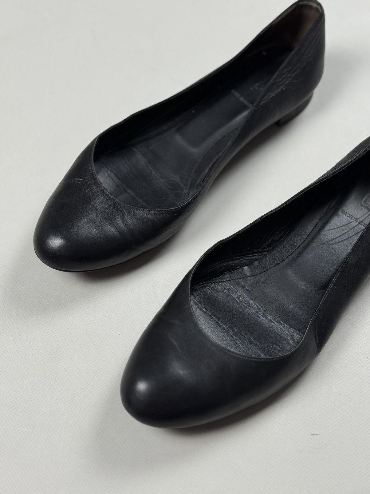Fendi Fendi Roma Ladies Leather Flats Ballets Size 41 / US 11 Size US 11 / IT 41 - 11 Thumbnail