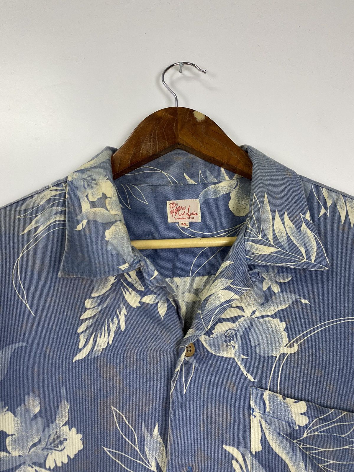 Vintage Red Letter Hawaiian Style shirt Size US XL / EU 56 / 4 - 7 Thumbnail