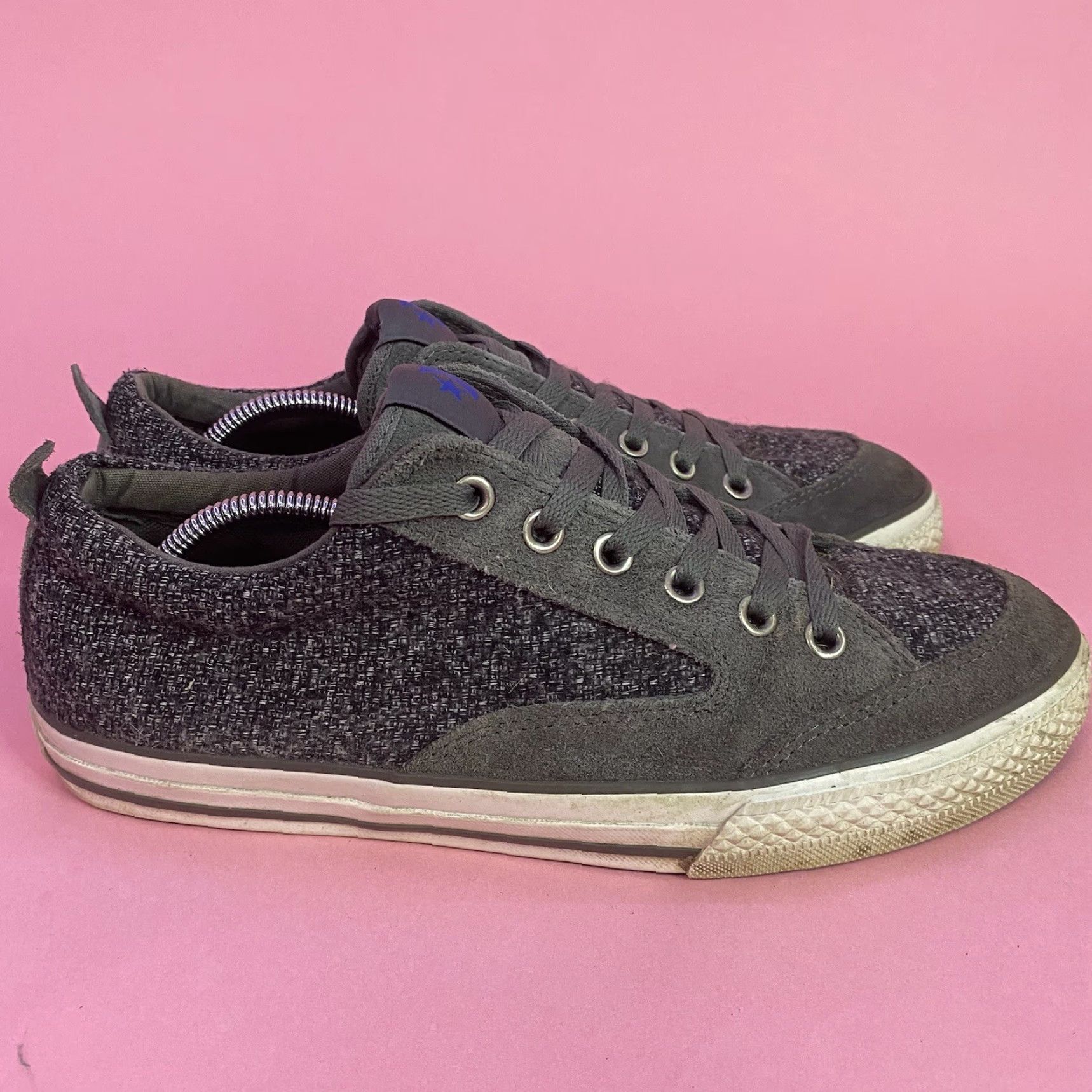 Converse VINTAGE? No—Actually Converse Mens Chuck Taylor All Star Low Top Sneaker Grey Fabric Casual Sneakers 10.5 Mens Shoes Size US M / EU 48-50 / 2 - 4 Thumbnail