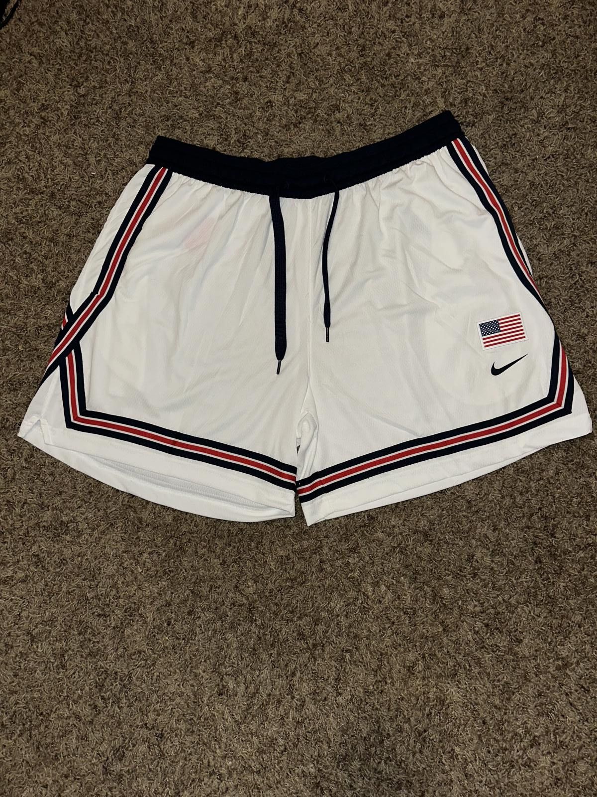 Nike Nike Women’s USA Basketball Shorts Size 32" / US 10 / IT 46 - 1 Thumbnail