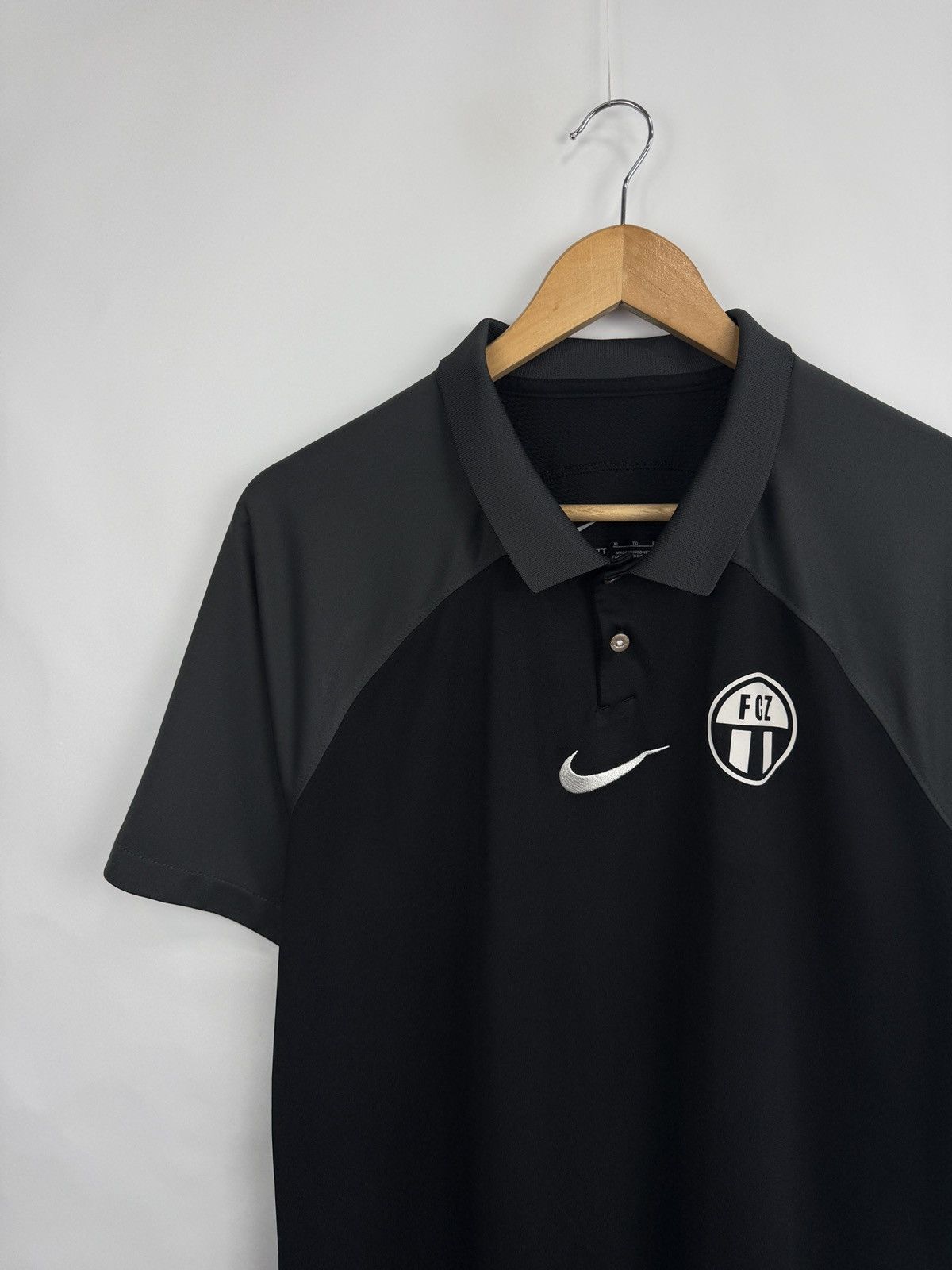 Nike 🇨🇭 Nike FCZ Zurich Switzerland Suisse Swiss Soccer T-Shirt Size US XL / EU 56 / 4 - 3 Thumbnail