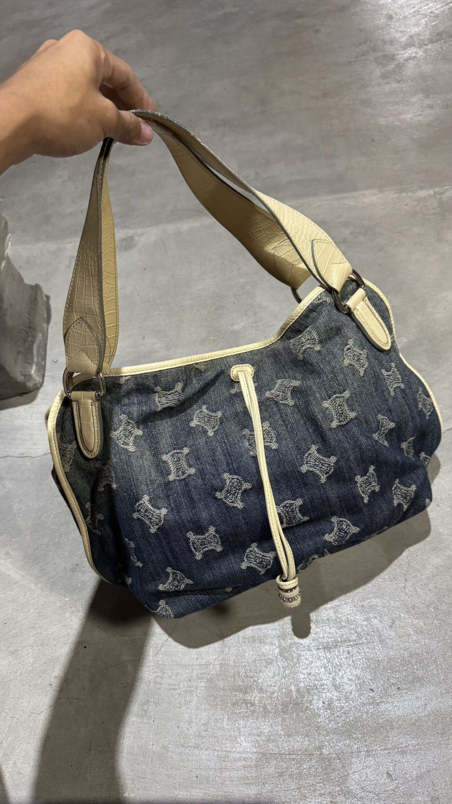 Celine Céline Celine Blue Triomphe Denim Tote Bag White Size ONE SIZE - 9 Thumbnail
