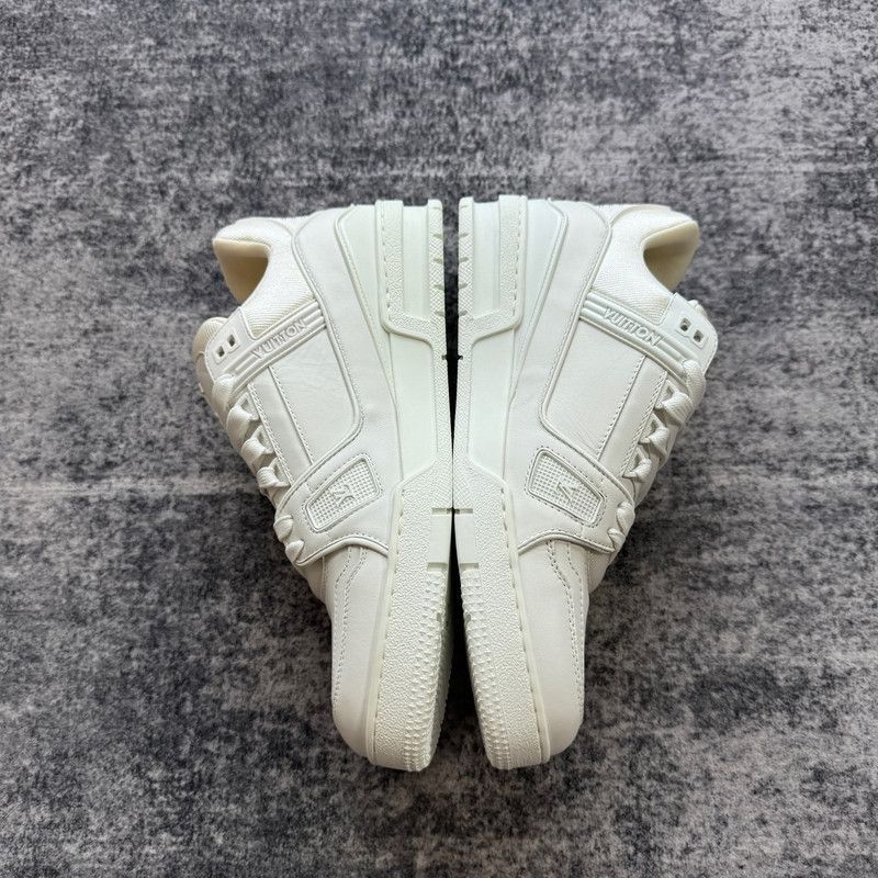 Louis Vuitton Louis Vuitton Low Top Trainer Sneakers for Men -2508 Size US 9.5 / EU 42-43 - 8 Thumbnail