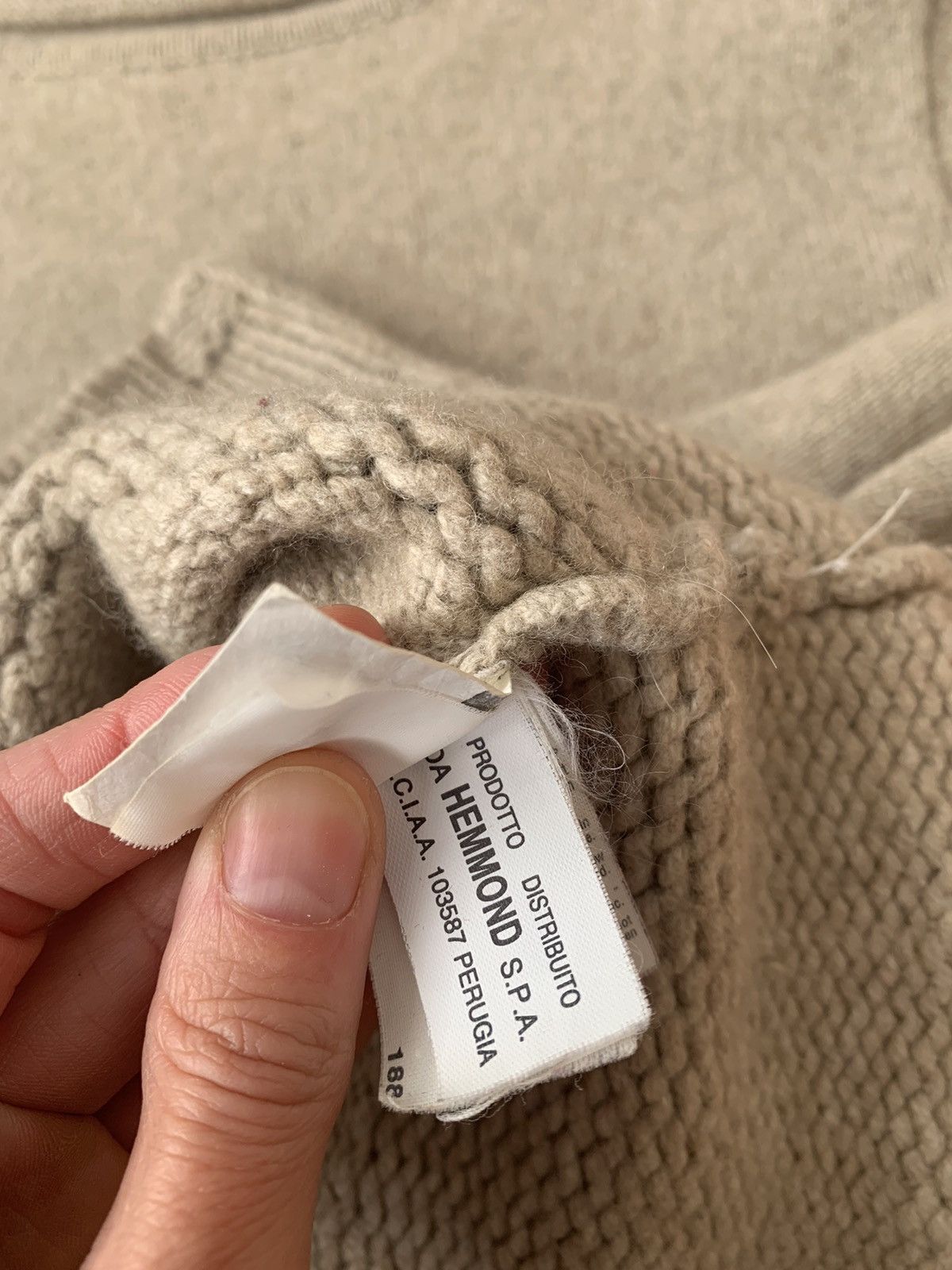 Valentino Valentino Beige Chunky Knit – Cashmere, Angora & Wool Blend Size S / US 4 / IT 40 - 6 Thumbnail