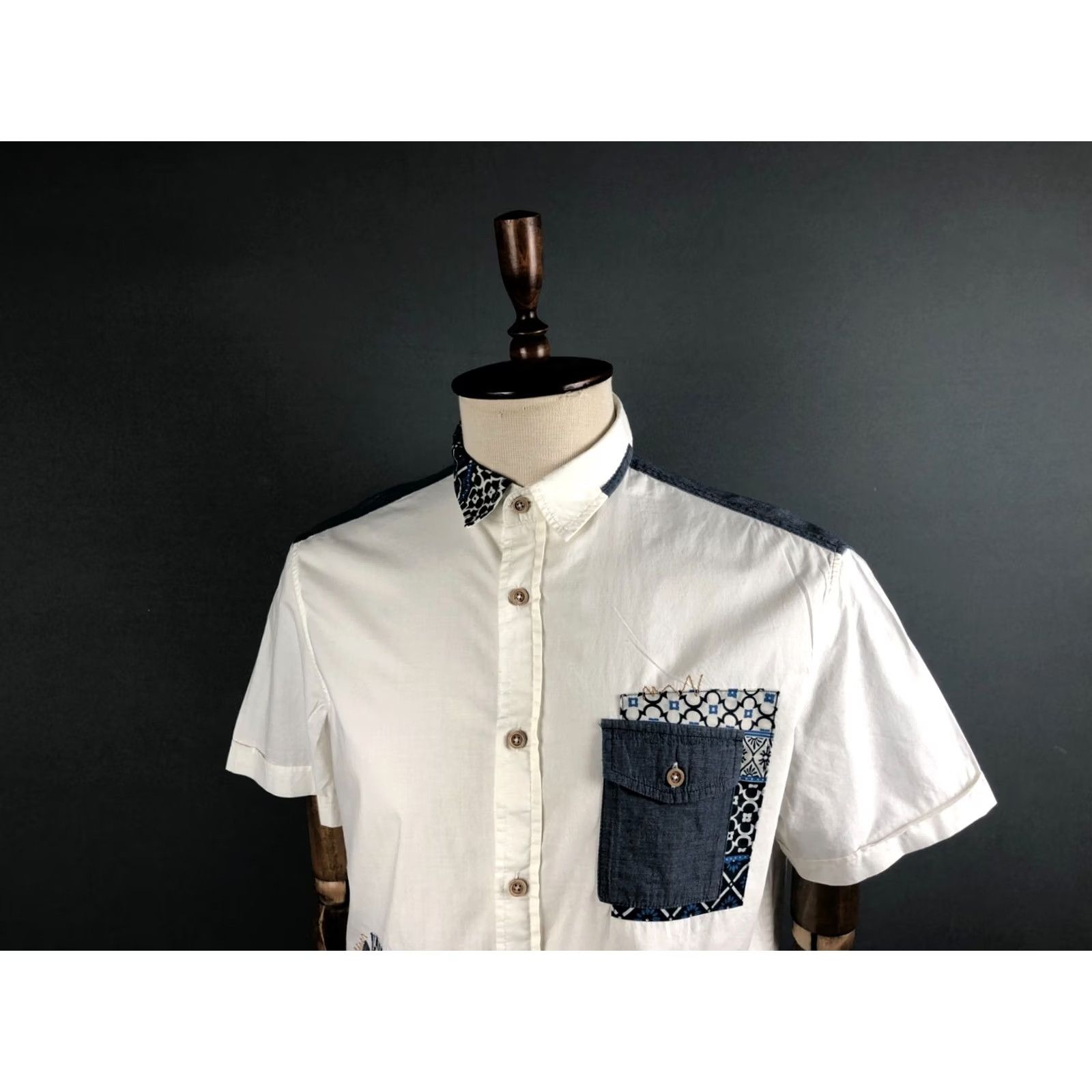 Desigual Desigual Men's Shirt L White Cotton Short Sleeve Patterned Patchwork Button-Up Size US L / EU 52-54 / 3 - 5 Thumbnail