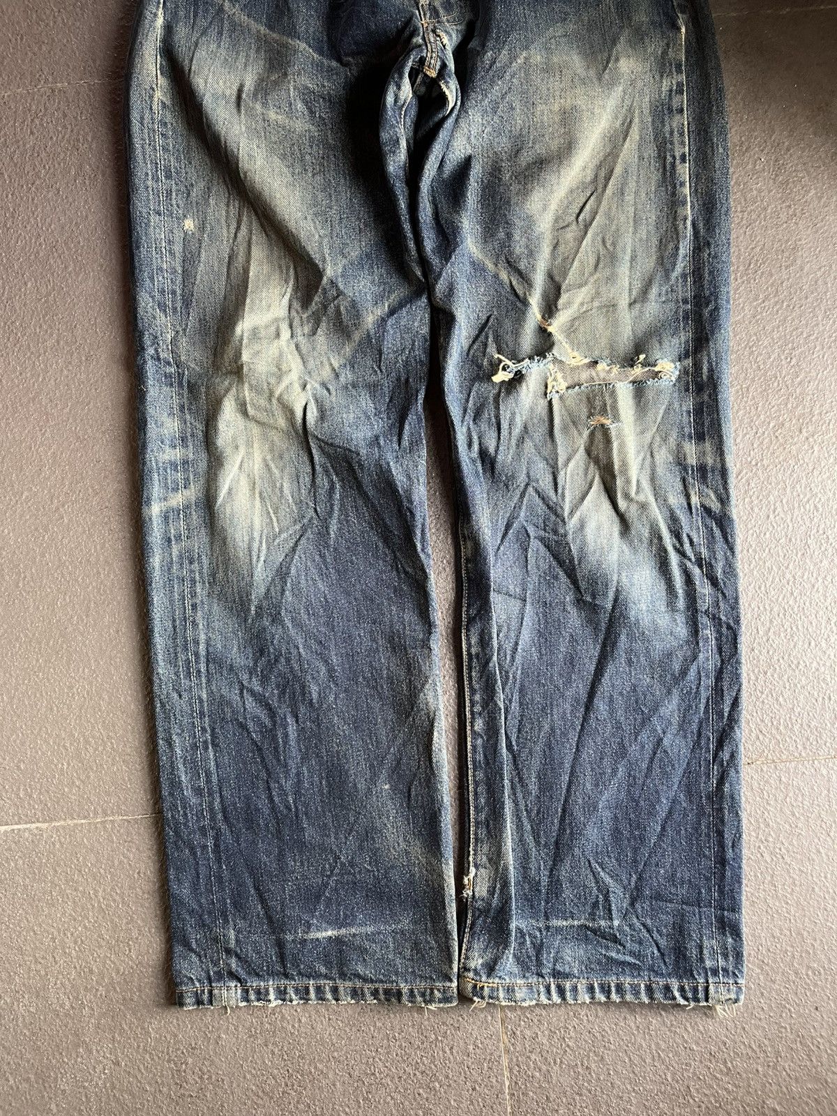 Levi's Vtg Big E 501 Levi’s Selvedge V-Stitch Distressed Late 90’s Size US 28 / EU 44 - 5 Thumbnail