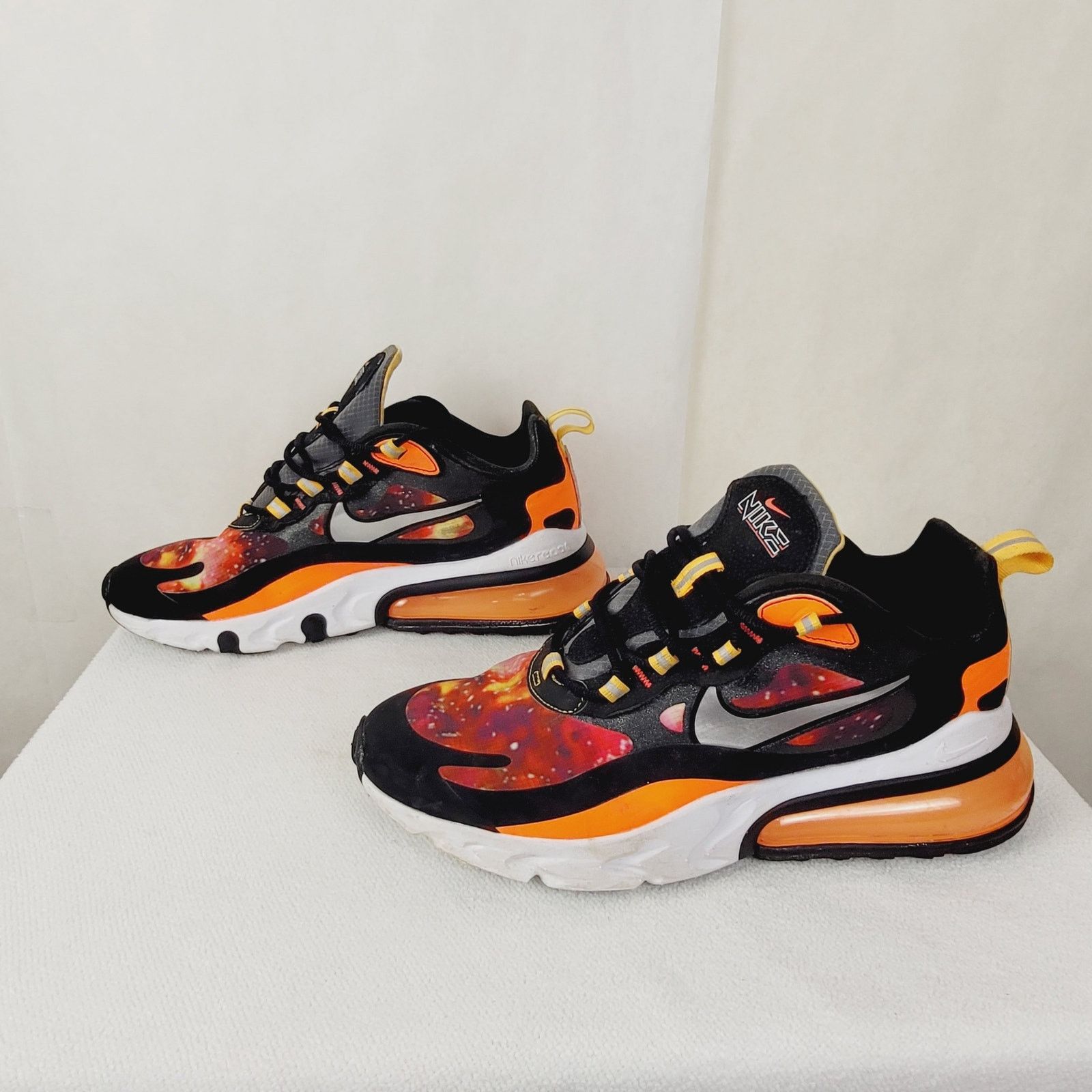 Nike Nike 270 React Mens black Supernova galaxy sneakers Size 8 Size US 8 / EU 41 - 1 Thumbnail