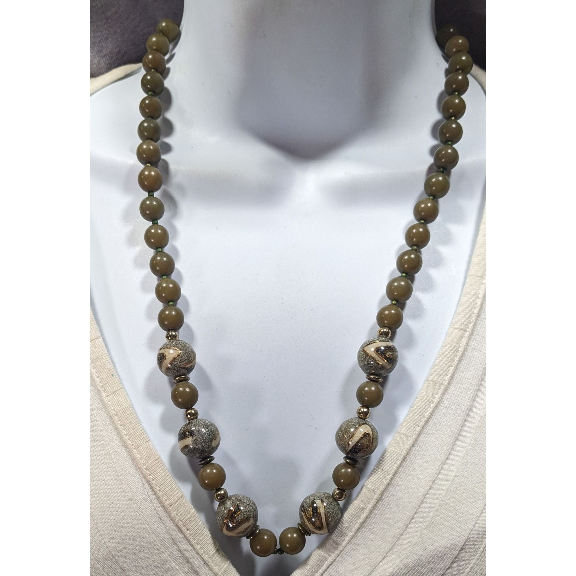 Other Retro Green And Grey Beaded Necklace With Crushed Stone Acce Size ONE SIZE - 4 Thumbnail