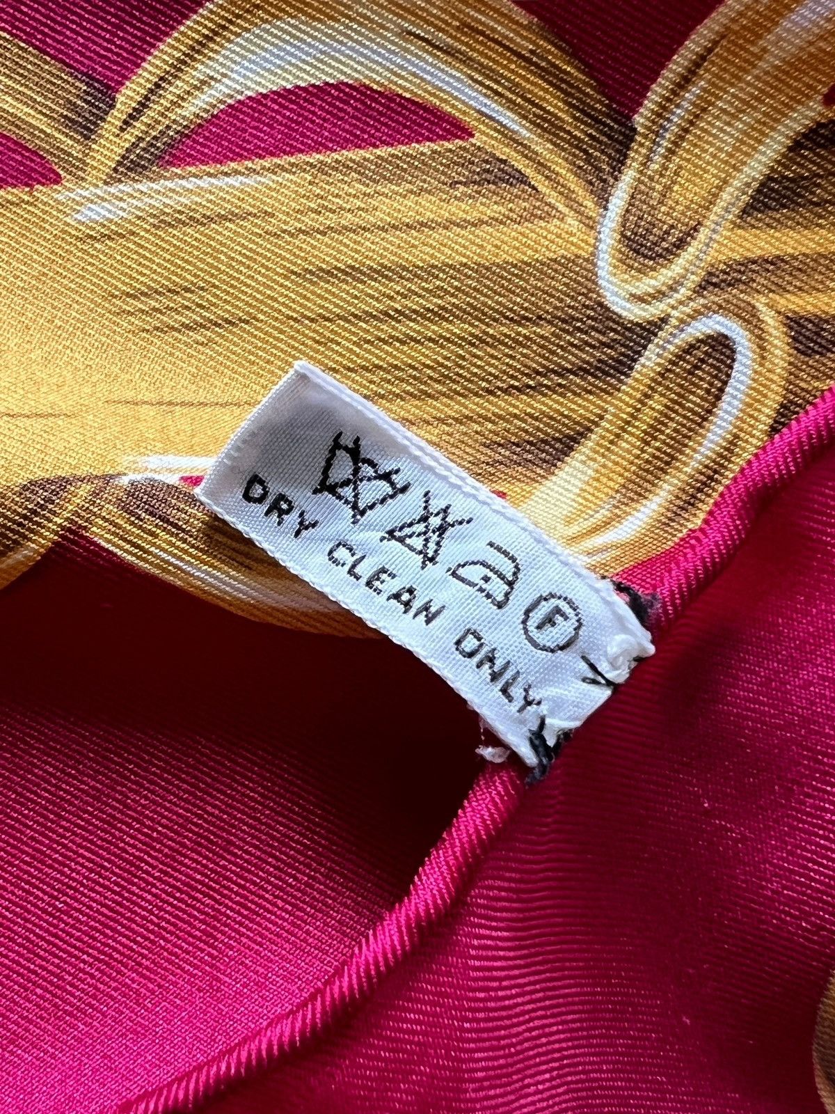 Chanel Vintage Chanel Silk Scarf Size ONE SIZE - 18 Thumbnail