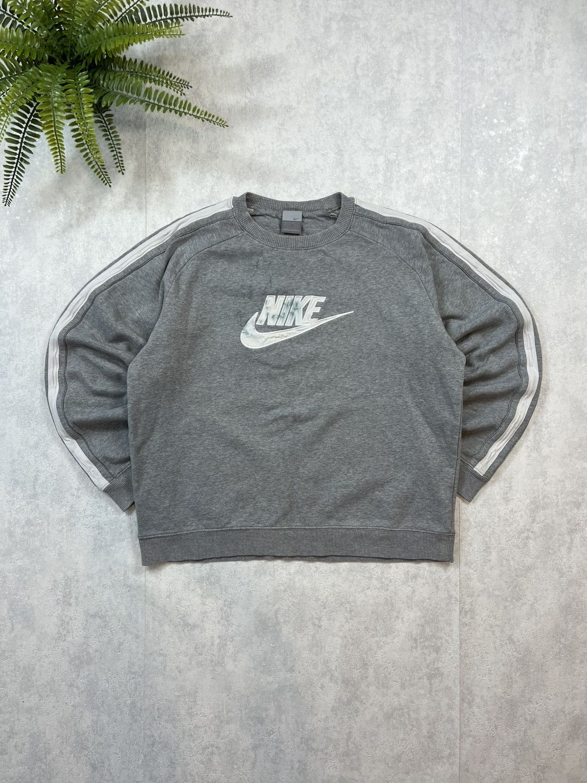 Nike × Vintage 90s Nike Big Retro Logo Vintage Y2K Oversized Sweatshirt Size US M / EU 48-50 / 2 - 1 Thumbnail