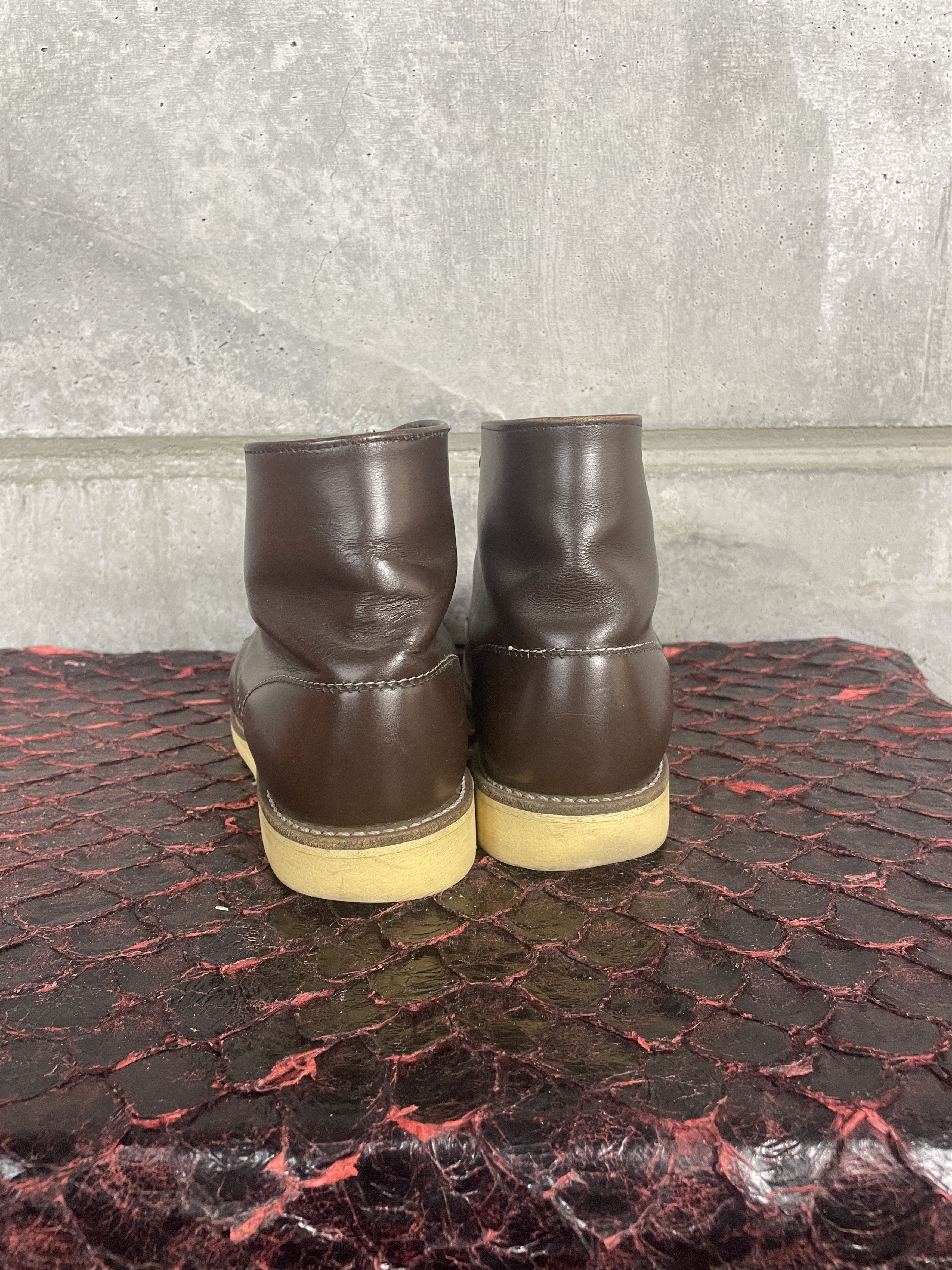 Red Wing Red Wing 8160 Round Toe Leather Work Boot | Grailed