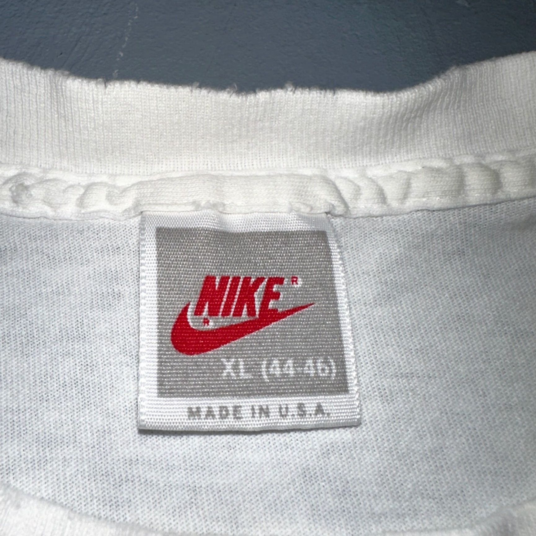 Nike VINTAGE Nike Walk On The Wild Side 90s VTG T Shirt 1991 Polar Bear Animals PDX Oregon Mens XL White Short Sleeve Crew Neck Graphic Print Size US XL / EU 56 / 4 - 4 Thumbnail