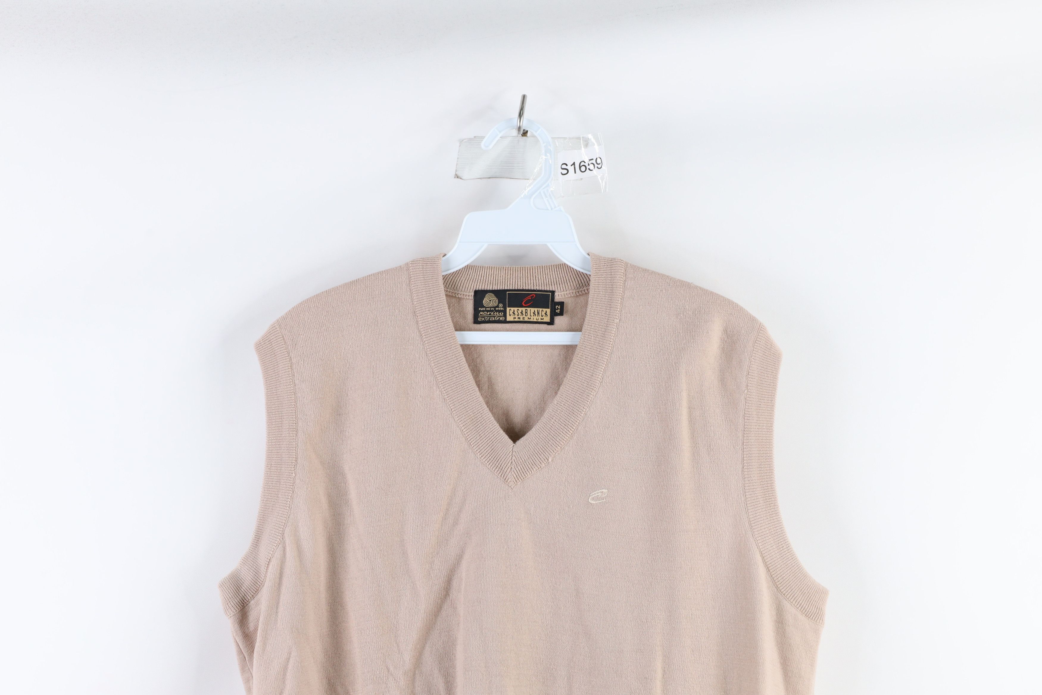 Vintage Vintage 90s Streetwear Merino Wool Knit Sweater Vest Beige Size US L / EU 52-54 / 3 - 2 Thumbnail