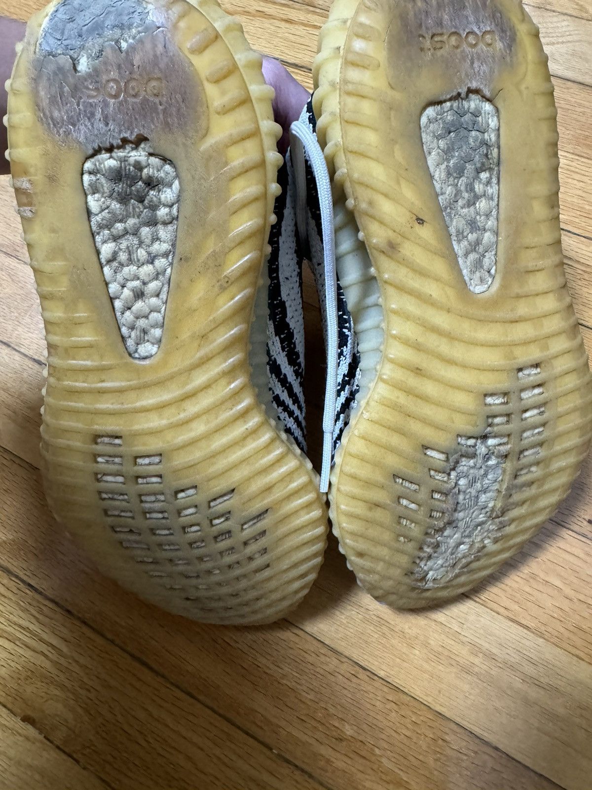 Adidas × Yeezy Yeezy boost 350 V2 zebra Size US 9 / EU 42 - 5 Thumbnail