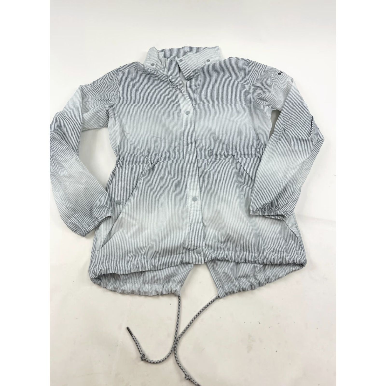 Vintage Columbia Jacket Womens Large White Black Ombre Striped Gable Island Snap Front Windbreaker Casual Fall Winter Pockets Regular Size L Size L / US 10 / IT 46 - 2 Thumbnail