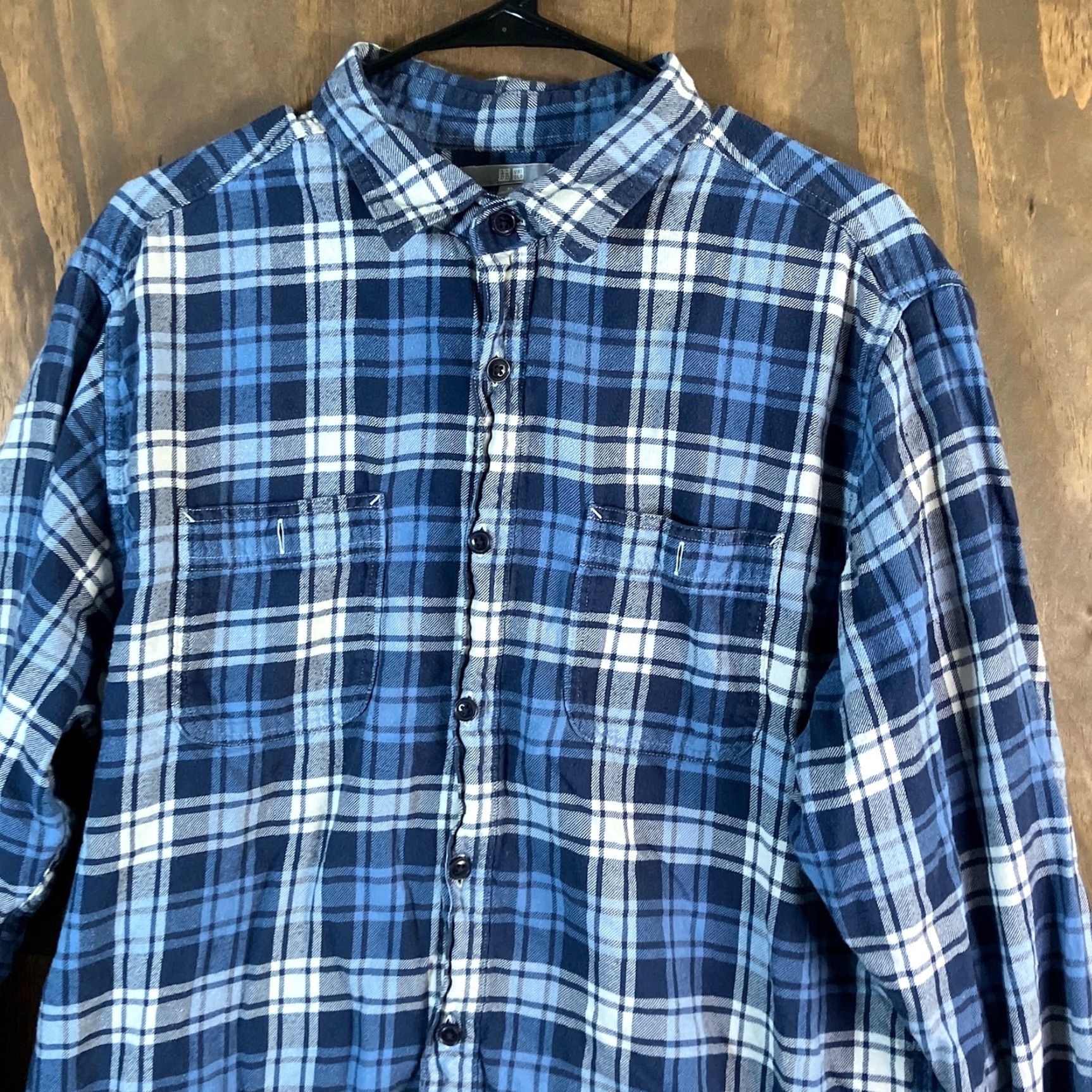 Uniqlo Uniqlo Mens Shirt Blue White Plaid Collared Button-Down Long Sleeve XL Casual Workwear Preppy Size US XL / EU 56 / 4 - 2 Thumbnail