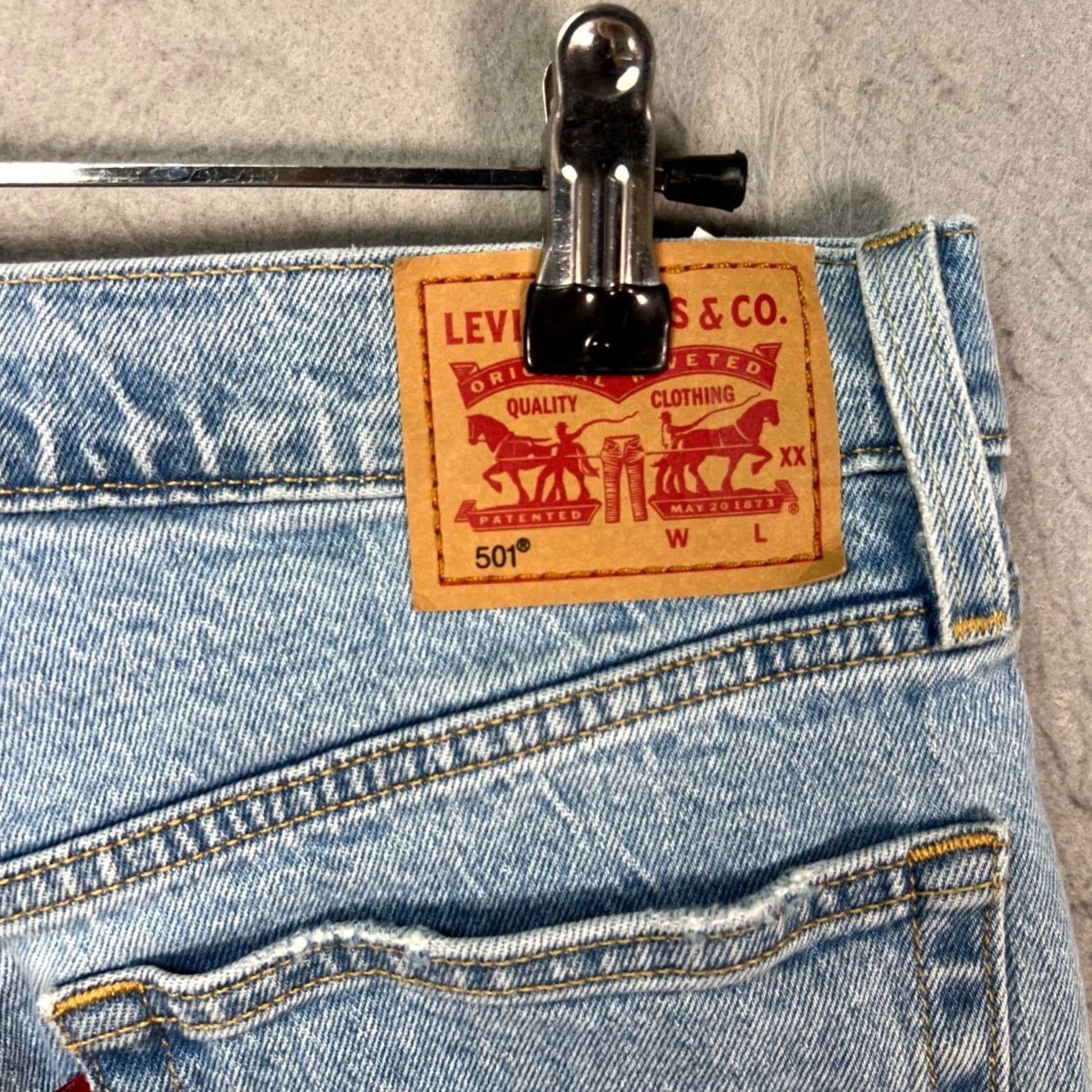 Levi's Levi's 501 Jeans Regular Size 28 Light Blue Distressed Denim Button Fly Women Jeans XX501 Size 28" / US 6 / IT 42 - 3 Thumbnail