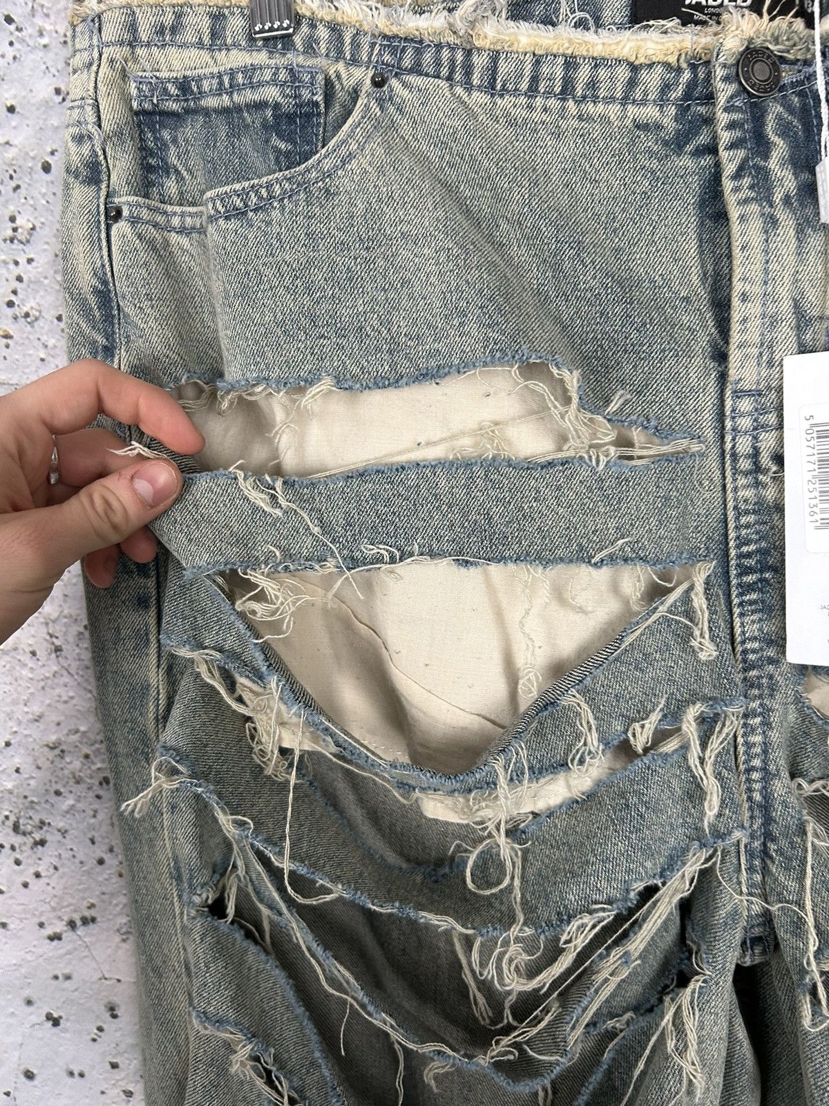 Jaded London Jaded London Extreme Slashed Loose Fit Jeans Denim Hype Y2K Size US 34 / EU 50 - 6 Thumbnail