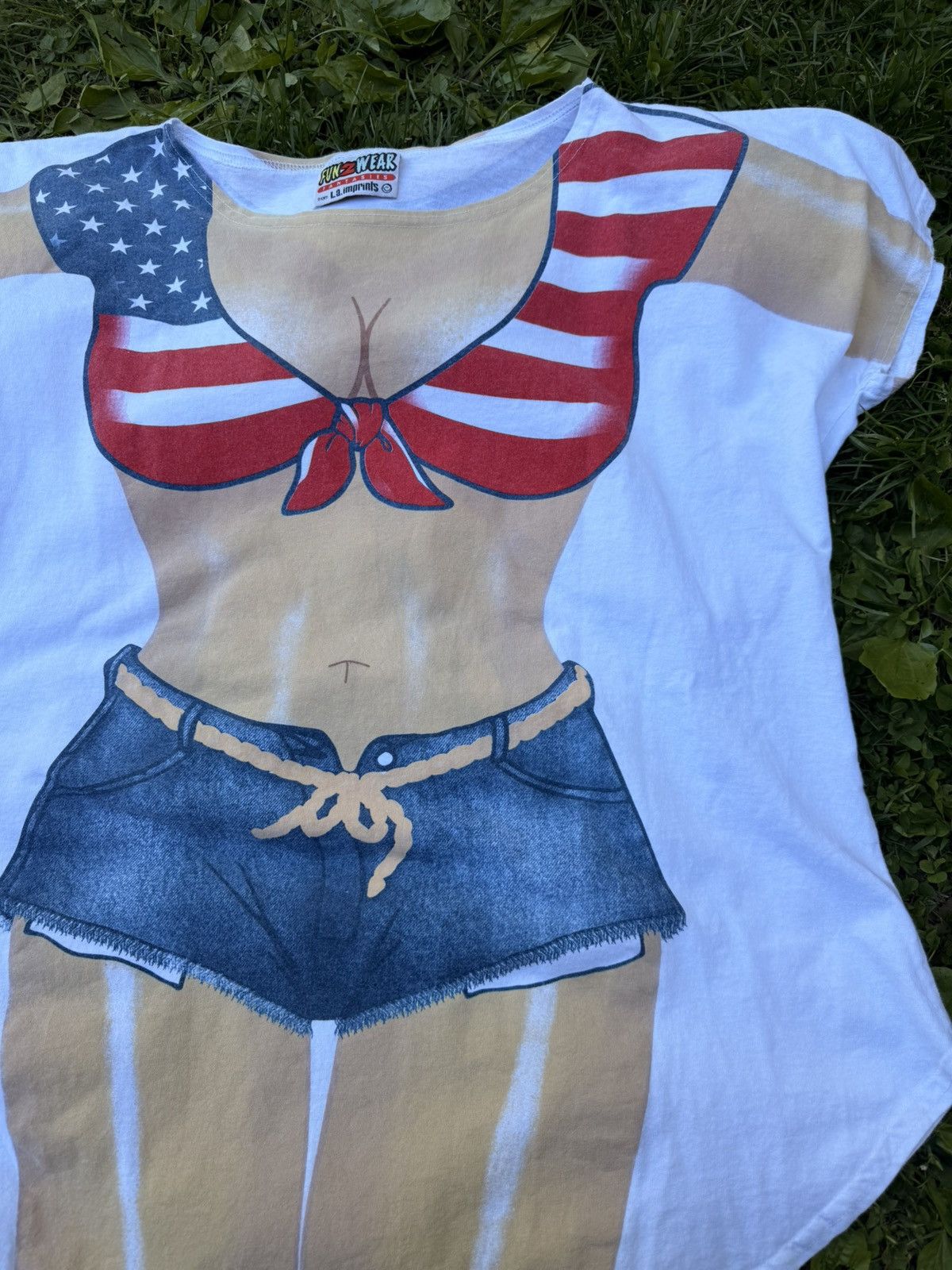Vintage VTG FUN2WEAR Bikini tee Size Large Size US L / EU 52-54 / 3 - 2 Thumbnail