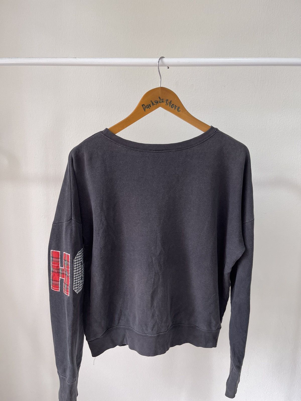 Hysteric Glamour 80s Hysteric Glamour Patch Spellout Crop Sweatshirt Size US S / EU 44-46 / 1 - 8 Thumbnail