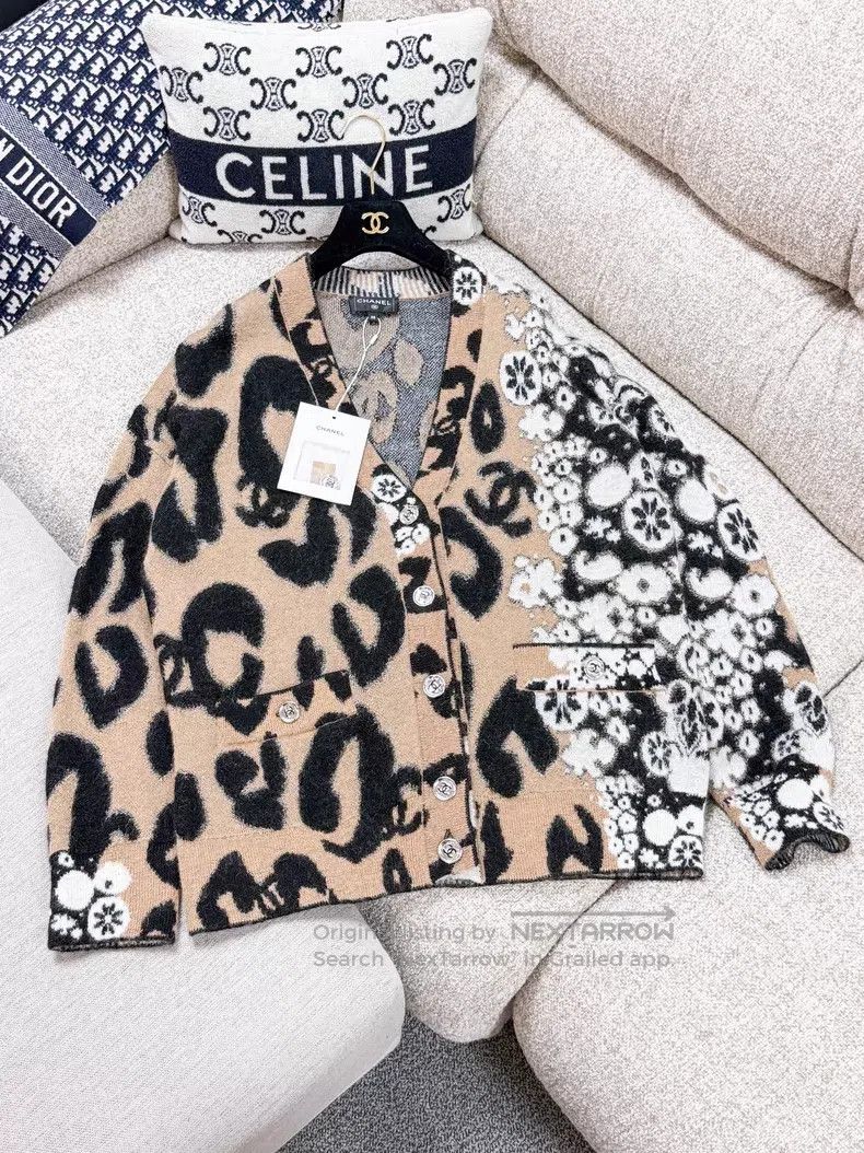 Chanel Chanel Black wool Mahai wool blend leopard print camellia Size XS / US 0-2 / IT 36-38 - 2 Thumbnail