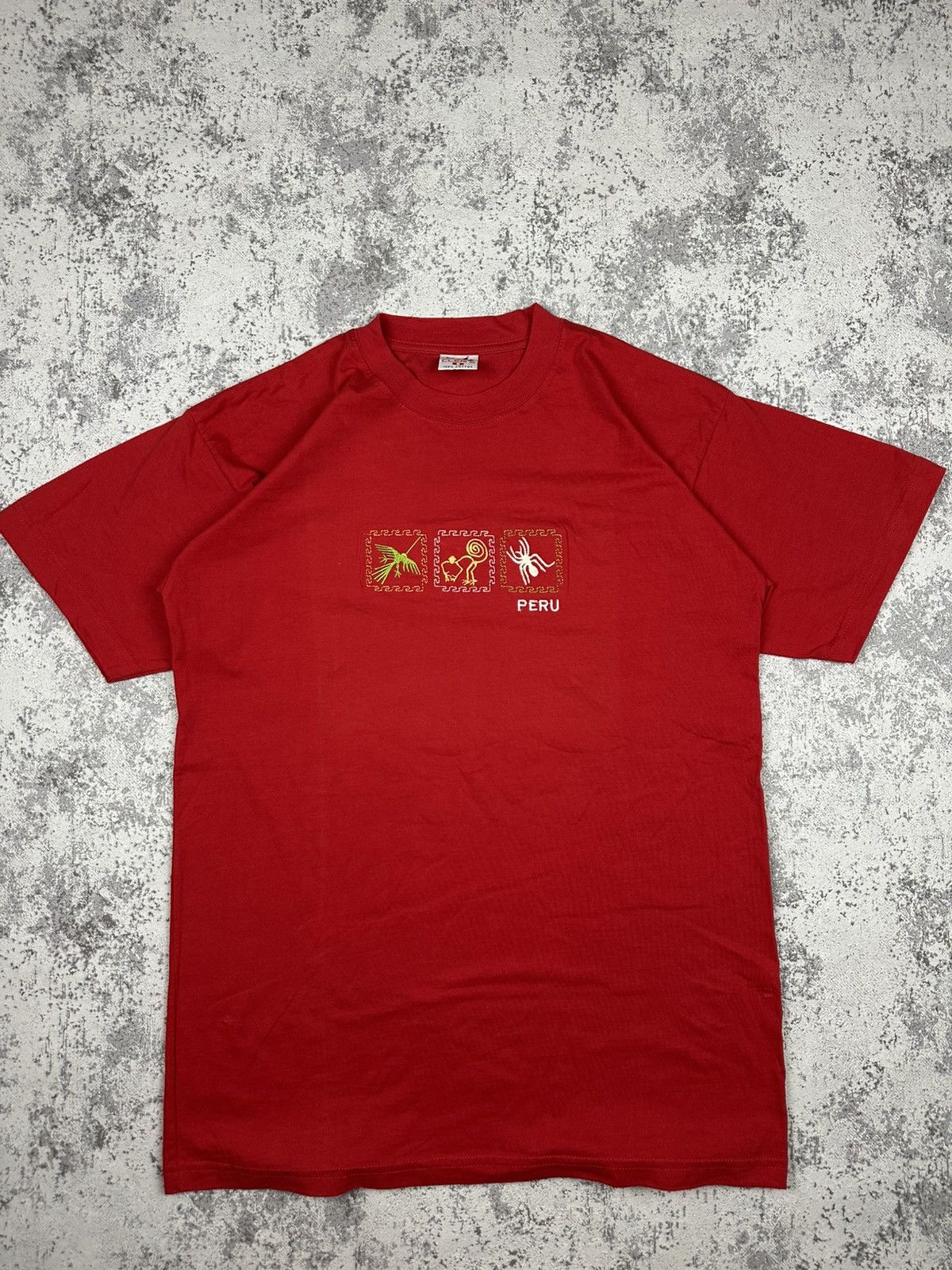 Vintage Peru Embroidered Red Tee Nazca Lines Graphics Size US L / EU 52-54 / 3 - 1 Thumbnail