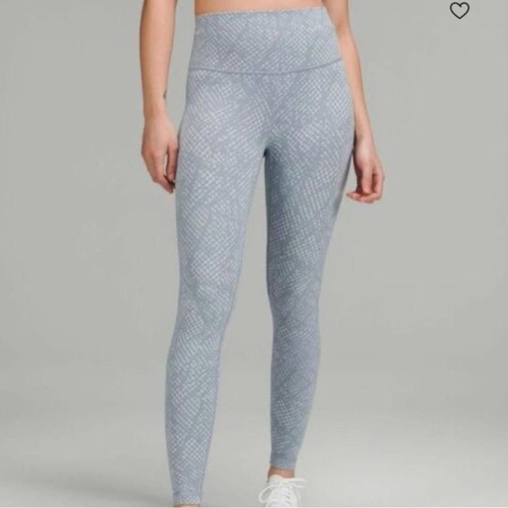 Lululemon lululemon athletica l Wunder Under HR Tight 28” Reptilia 2 Size 26" / US 2 / IT 38 - 1 Thumbnail