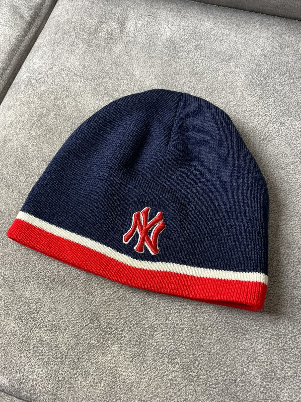 New York Yankees New Era New York Yankees Beanie Size ONE SIZE - 2 Thumbnail