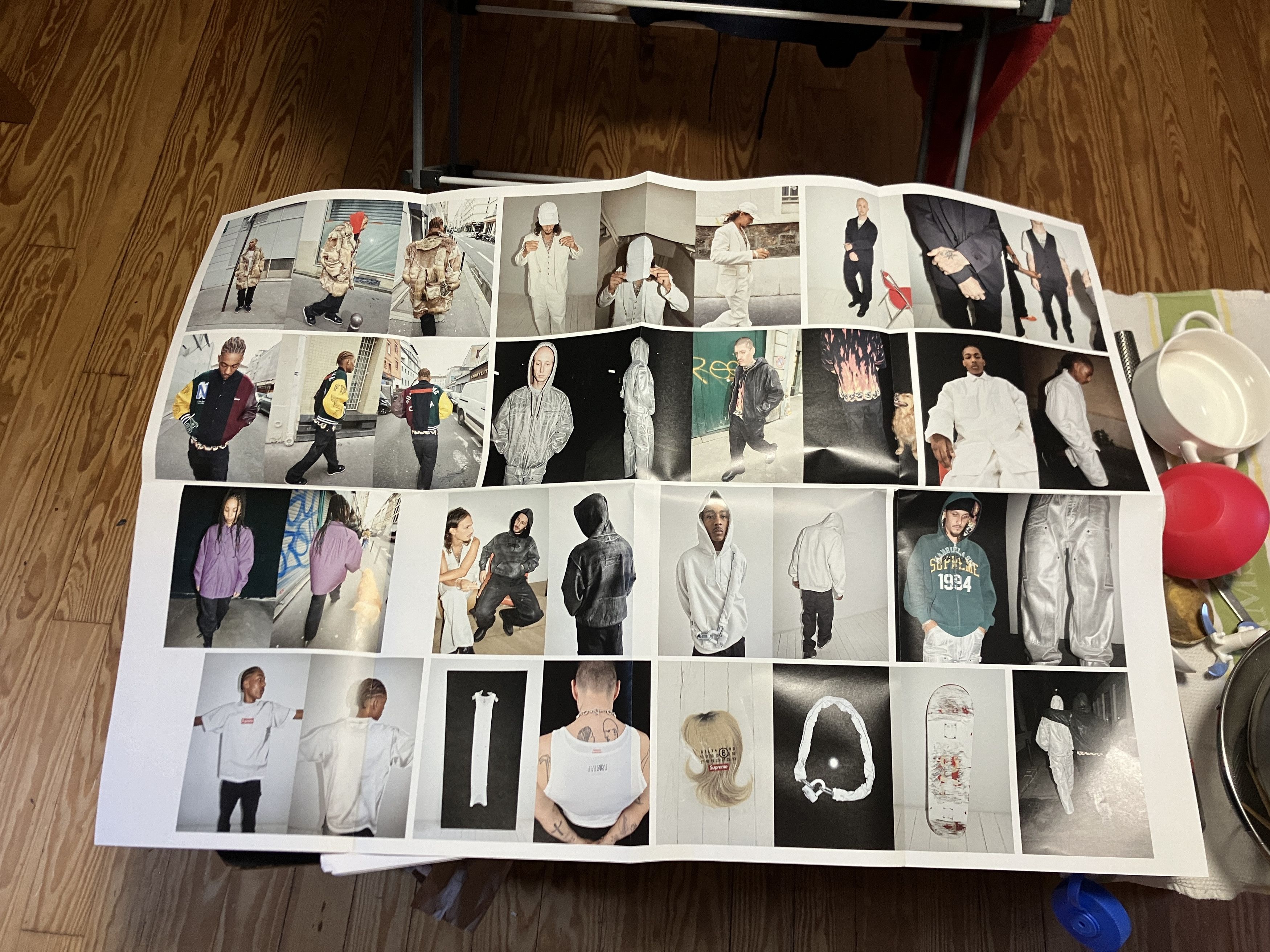 Maison Margiela × Supreme SS24 Supreme®/MM6 Maison Margiela Poster / Lookbook Size ONE SIZE - 3 Thumbnail