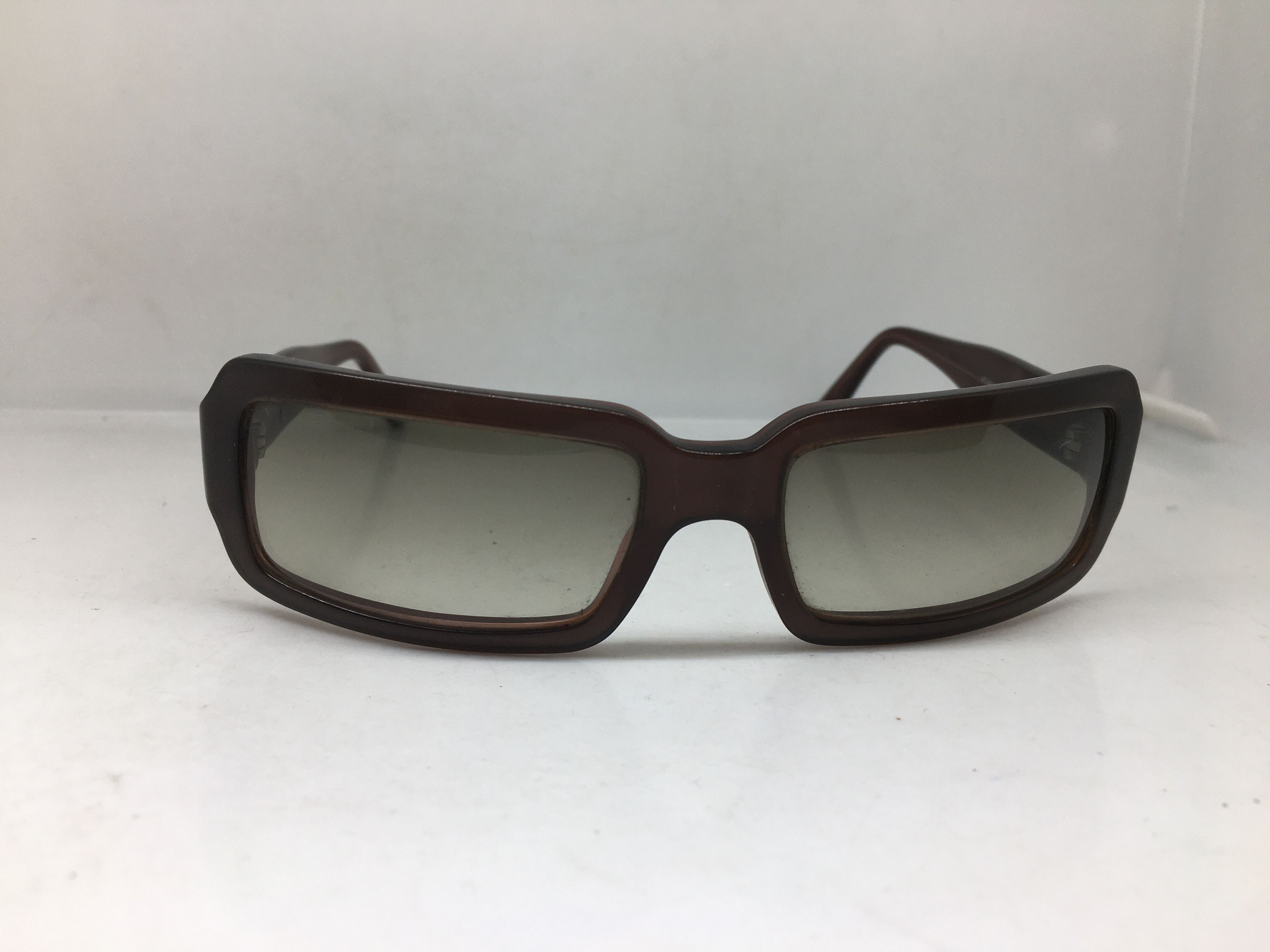 Vintage Women’s Vogue Sunglasses VO2260S W961/5 Burgundy square Made in Italy Sun VJ2026 - Full Cherry - Dark Brown - Nylon | Vogue United  main image 4