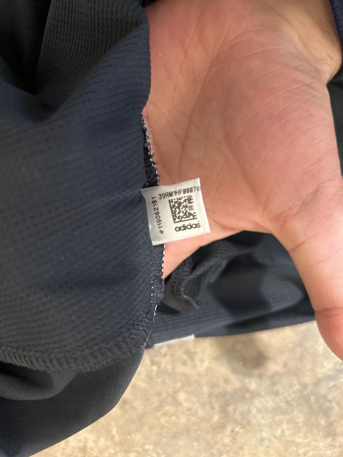 Adidas Vancouver Whitecaps 2018 Away Signed Jersey Size US L / EU 52-54 / 3 - 6 Thumbnail