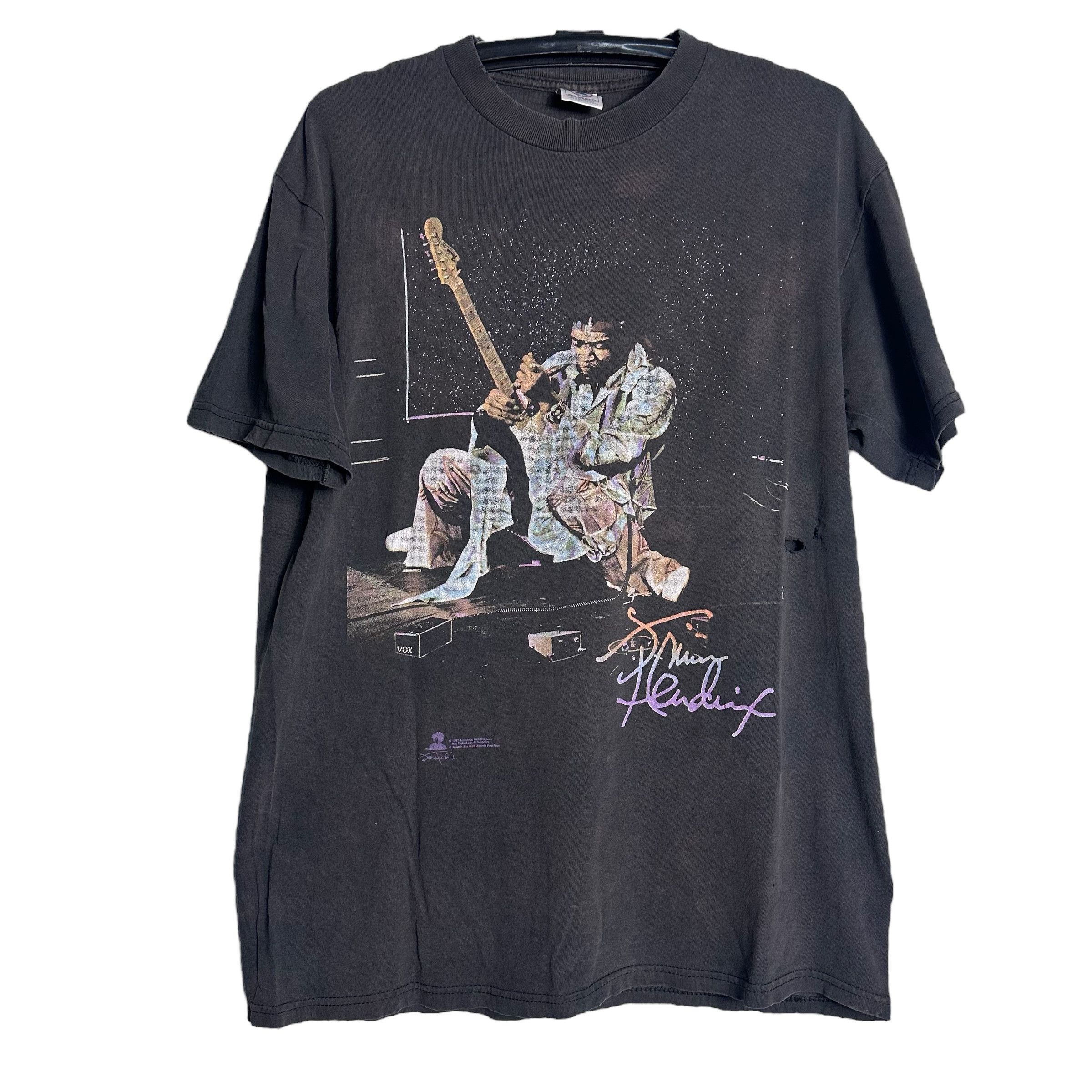 Jimi Hendrix × Vintage 🔥RARE🔥Vintage Jimi Hendrix Foxy Lady Distress T-shirt Size US L / EU 52-54 / 3 - 1 Thumbnail