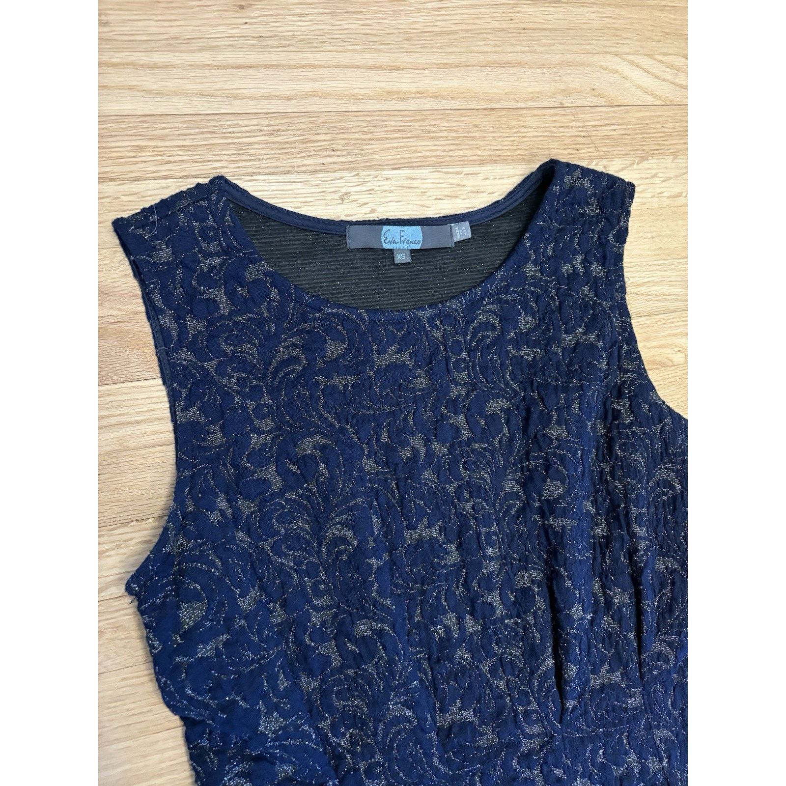 Anthropologie Anthropologie Eva Franco Shimmering Peplum Top Size XS Navy Size XS / US 0-2 / IT 36-38 - 2 Thumbnail