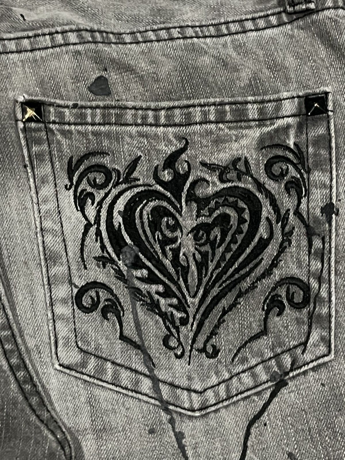 14th Addiction × Japanese Brand × KMRii Sorridere Love and Skull Painted Distressed Flare Jeans Size US 33 - 9 Thumbnail