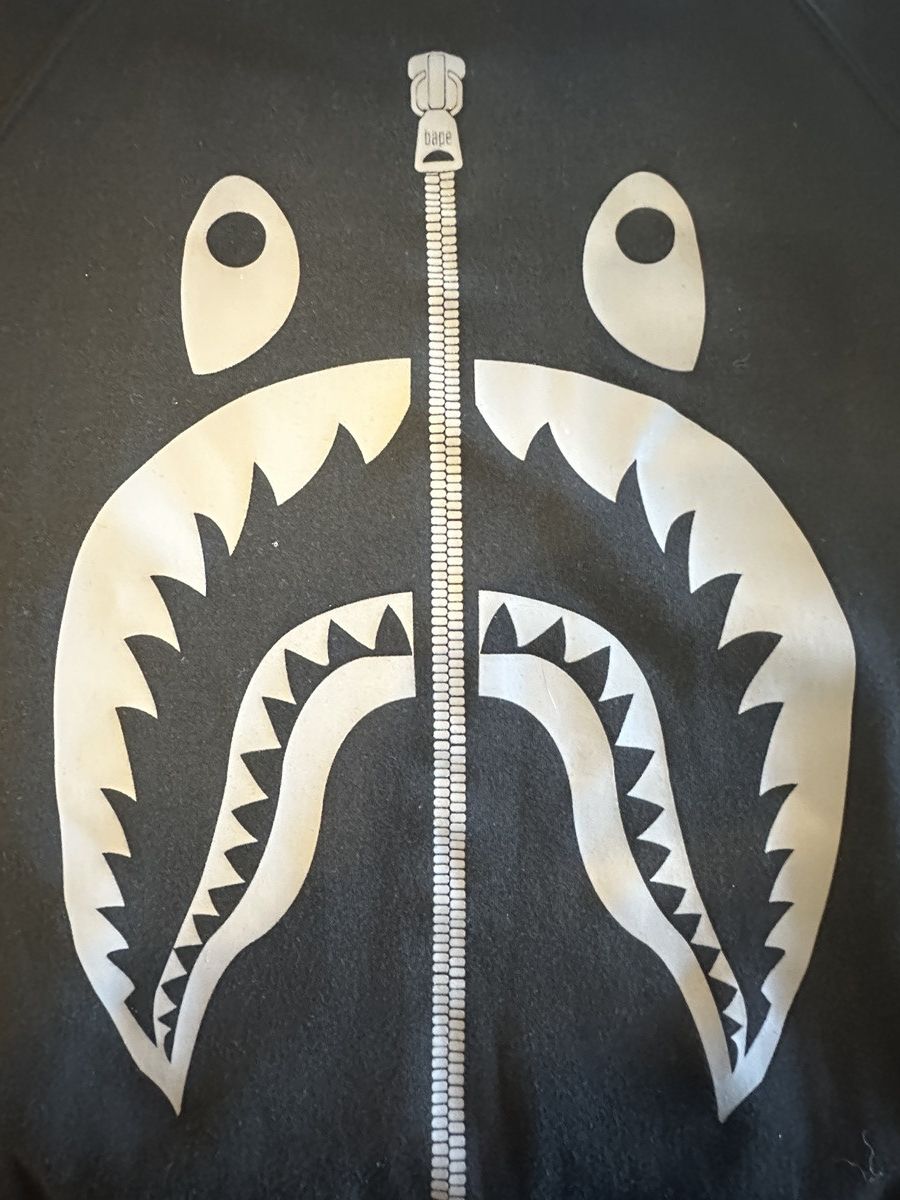 Bape Bape Shark Head Crewneck Size US M / EU 48-50 / 2 - 3 Thumbnail