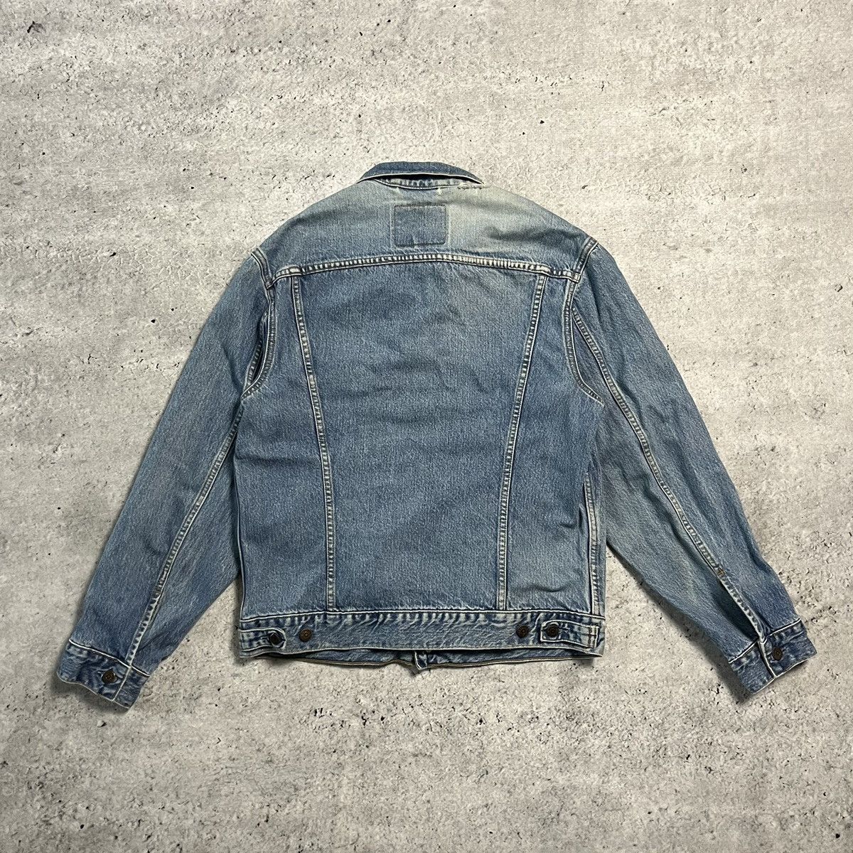 Levi's × Levi's Vintage Clothing × Vintage Levis trucker jacket vintage M 90s made in italy washed Size US M / EU 48-50 / 2 - 2 Thumbnail