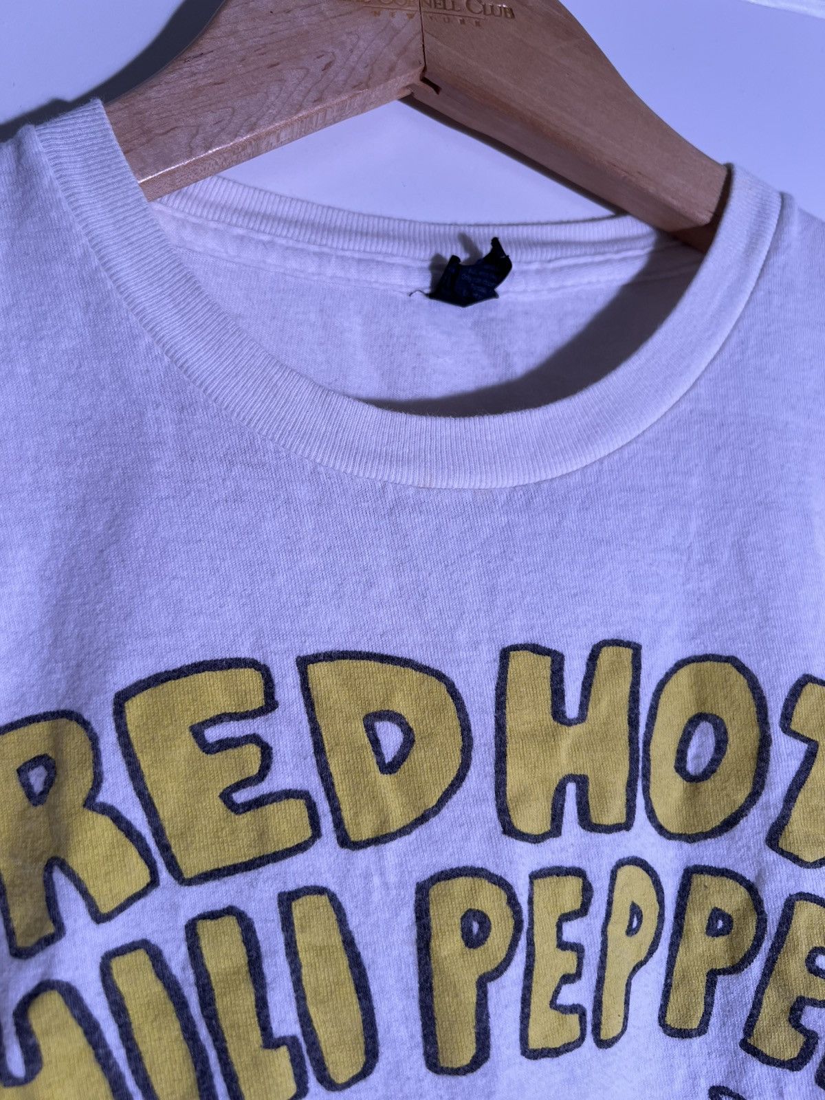 Band Tees 2017 Red Hot Chili Peppers Punk Rock Retro Band Tour T Shirt Size US M / EU 48-50 / 2 - 6 Thumbnail